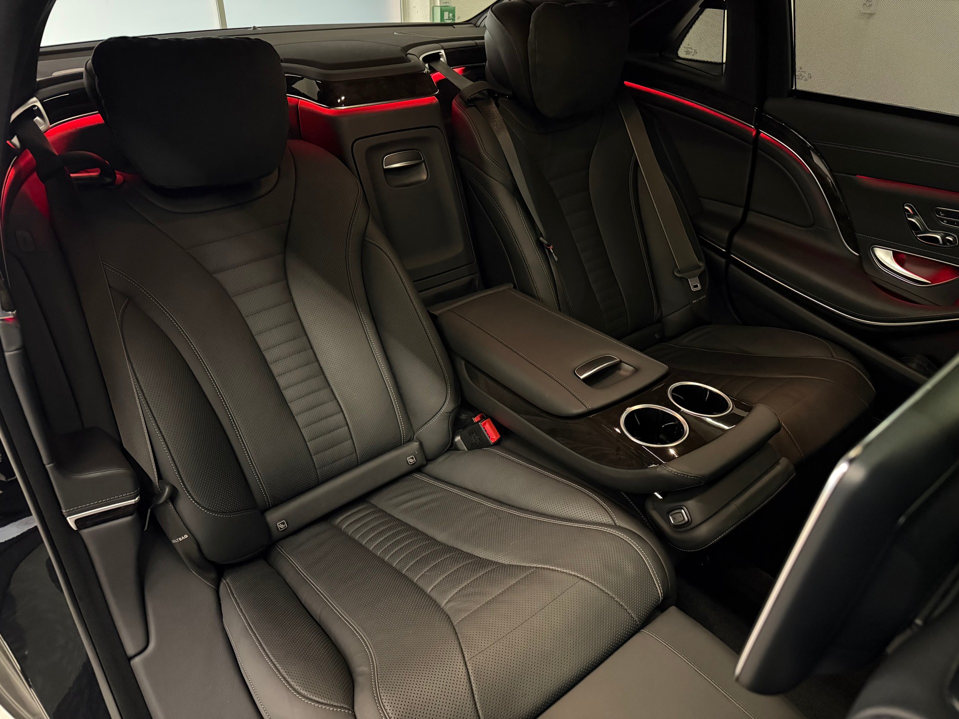 MERCEDES-BENZ S 500 Maybach 4Matic 9G-Tronic-image-26