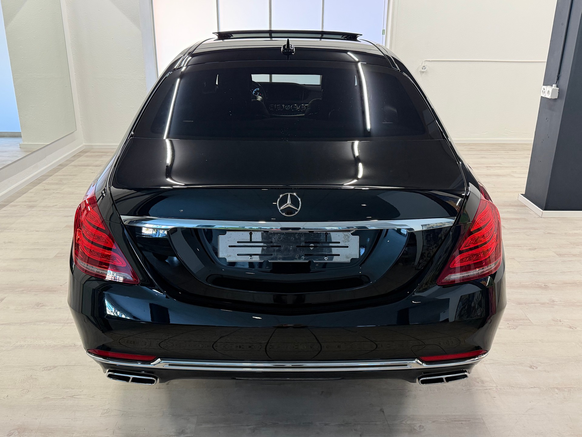 MERCEDES-BENZ S 500 Maybach 4Matic 9G-Tronic-image-9