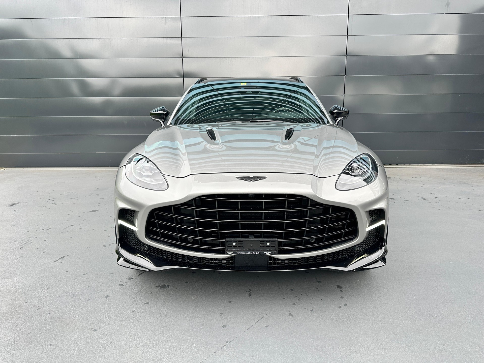 ASTON MARTIN DBX 707 4.0 V8 Bi-Turbo-image-35