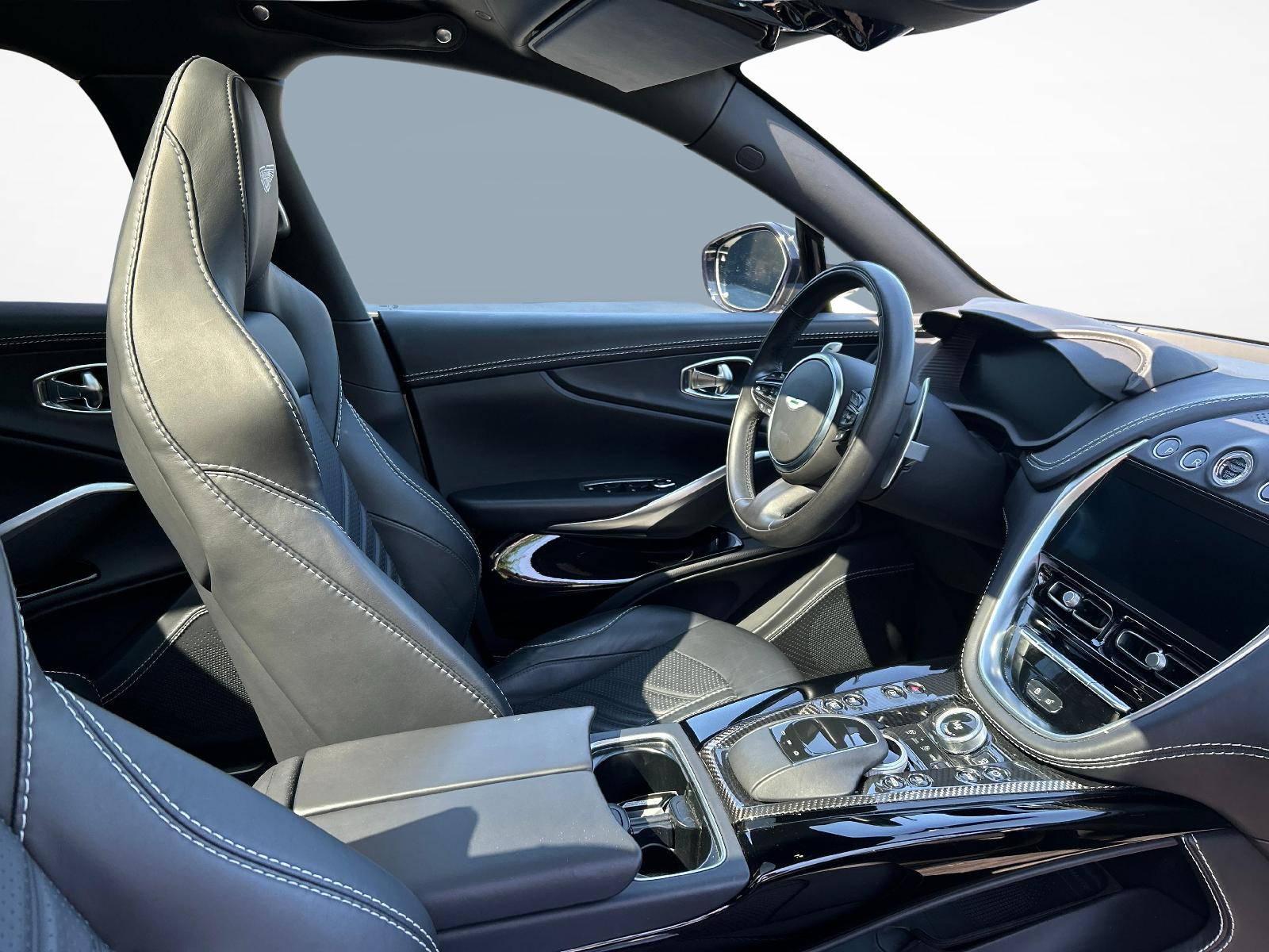 ASTON MARTIN DBX 707 4.0 V8 Bi-Turbo-image-9