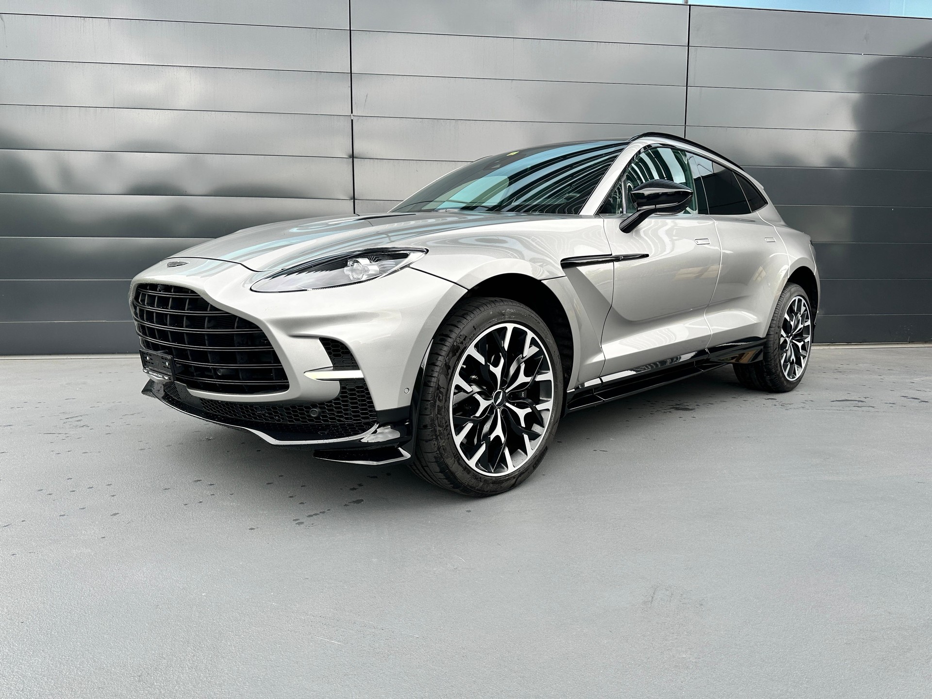 ASTON MARTIN DBX 707 4.0 V8 Bi-Turbo-image-26