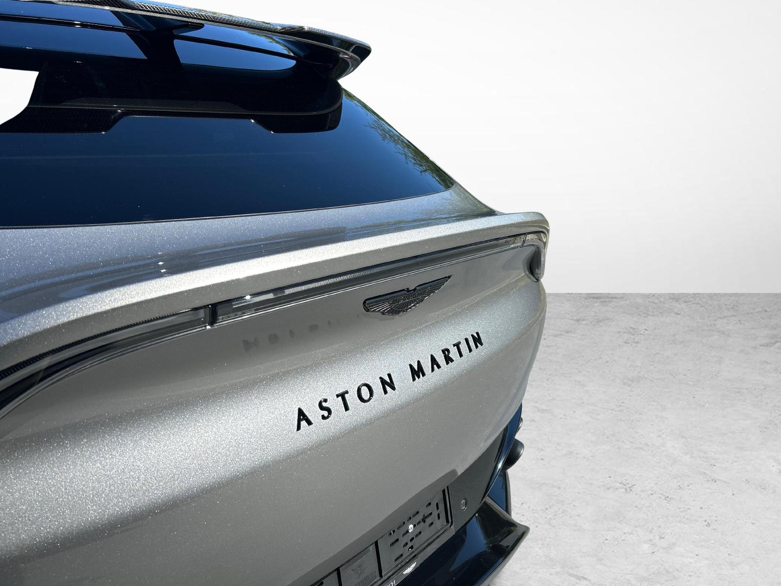 ASTON MARTIN DBX 707 4.0 V8 Bi-Turbo-image-13