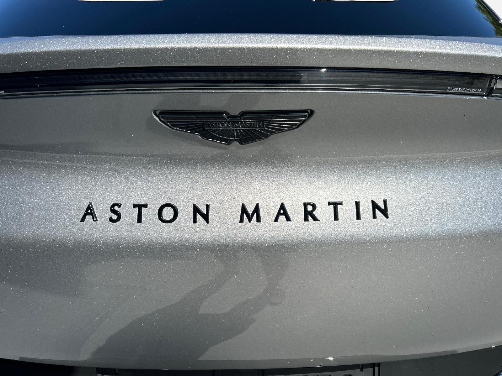 ASTON MARTIN DBX 707 4.0 V8 Bi-Turbo-image-15