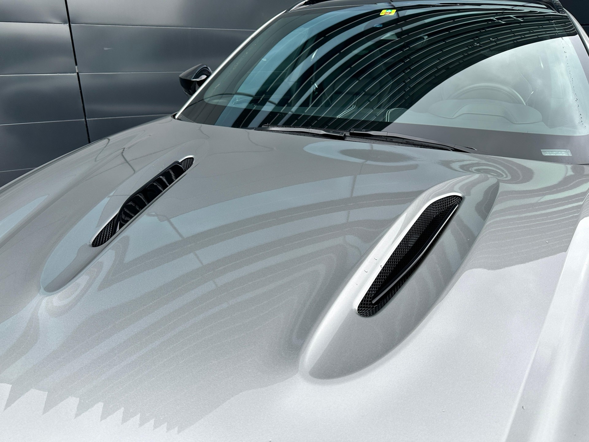 ASTON MARTIN DBX 707 4.0 V8 Bi-Turbo-image-39