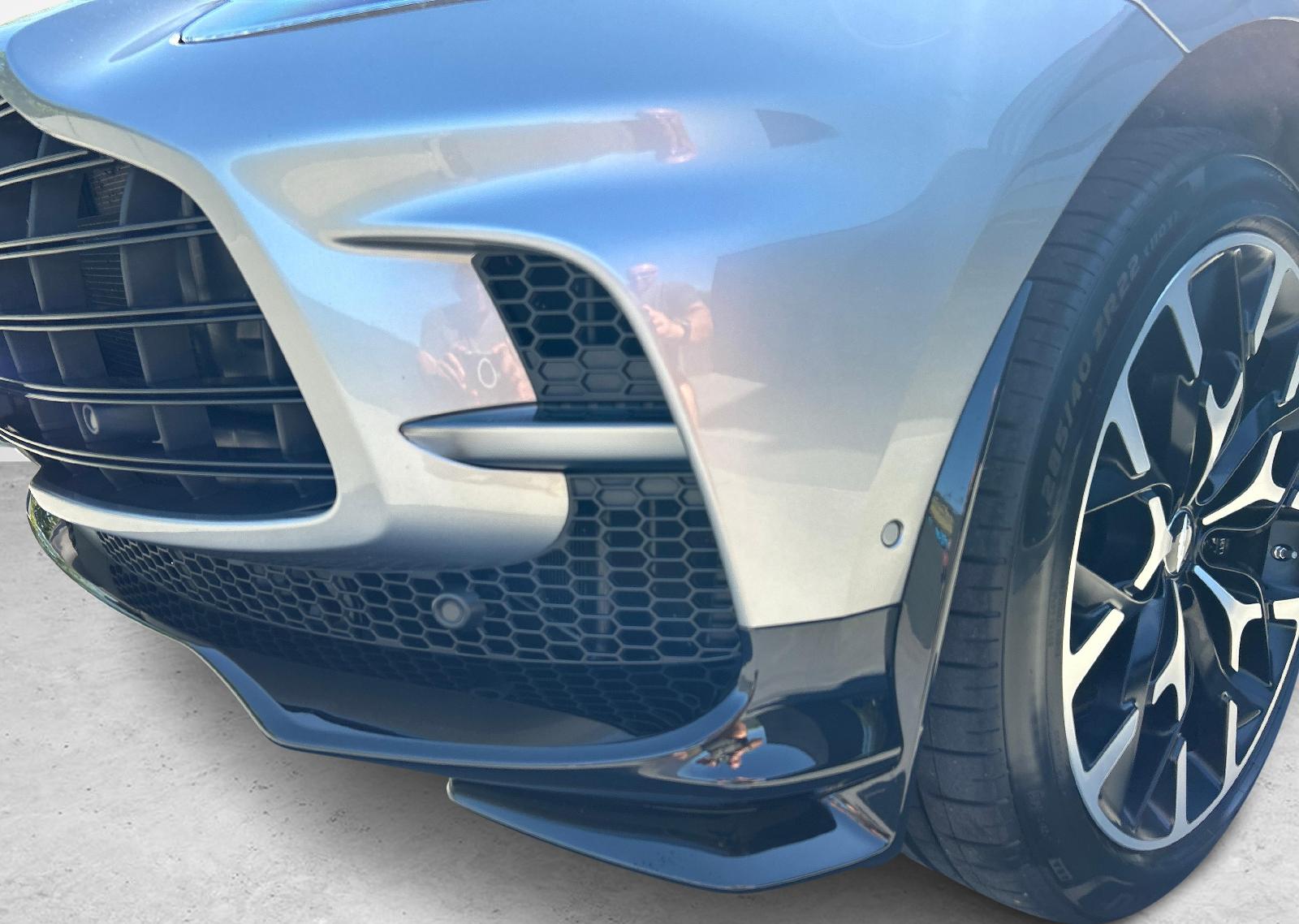 ASTON MARTIN DBX 707 4.0 V8 Bi-Turbo-image-16