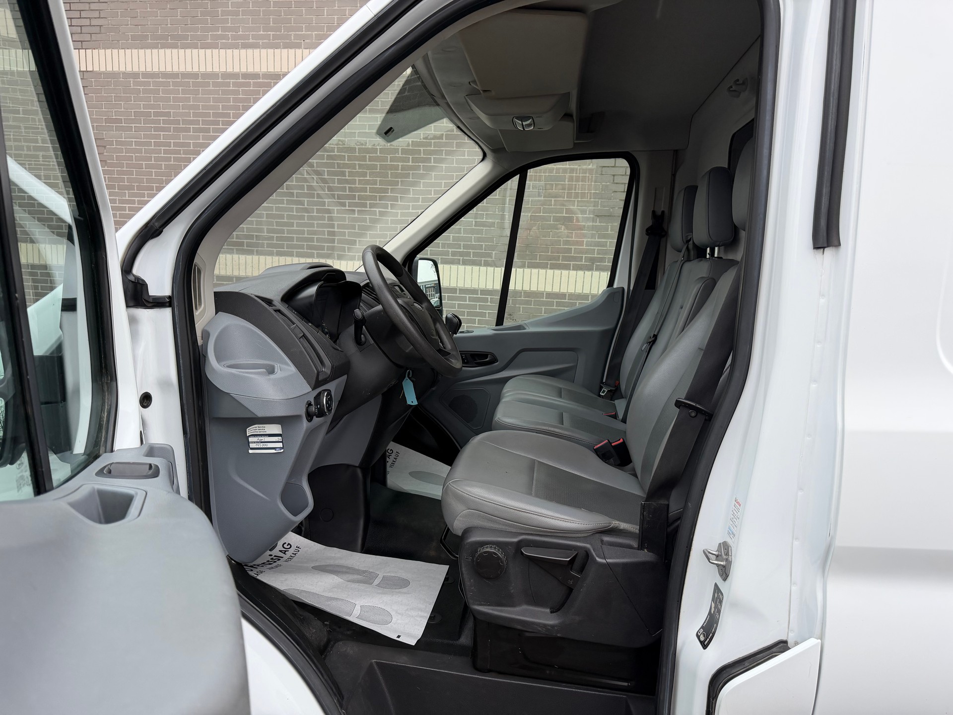 FORD Transit Van 350 L3H2 Ambiente 4WD-image-10