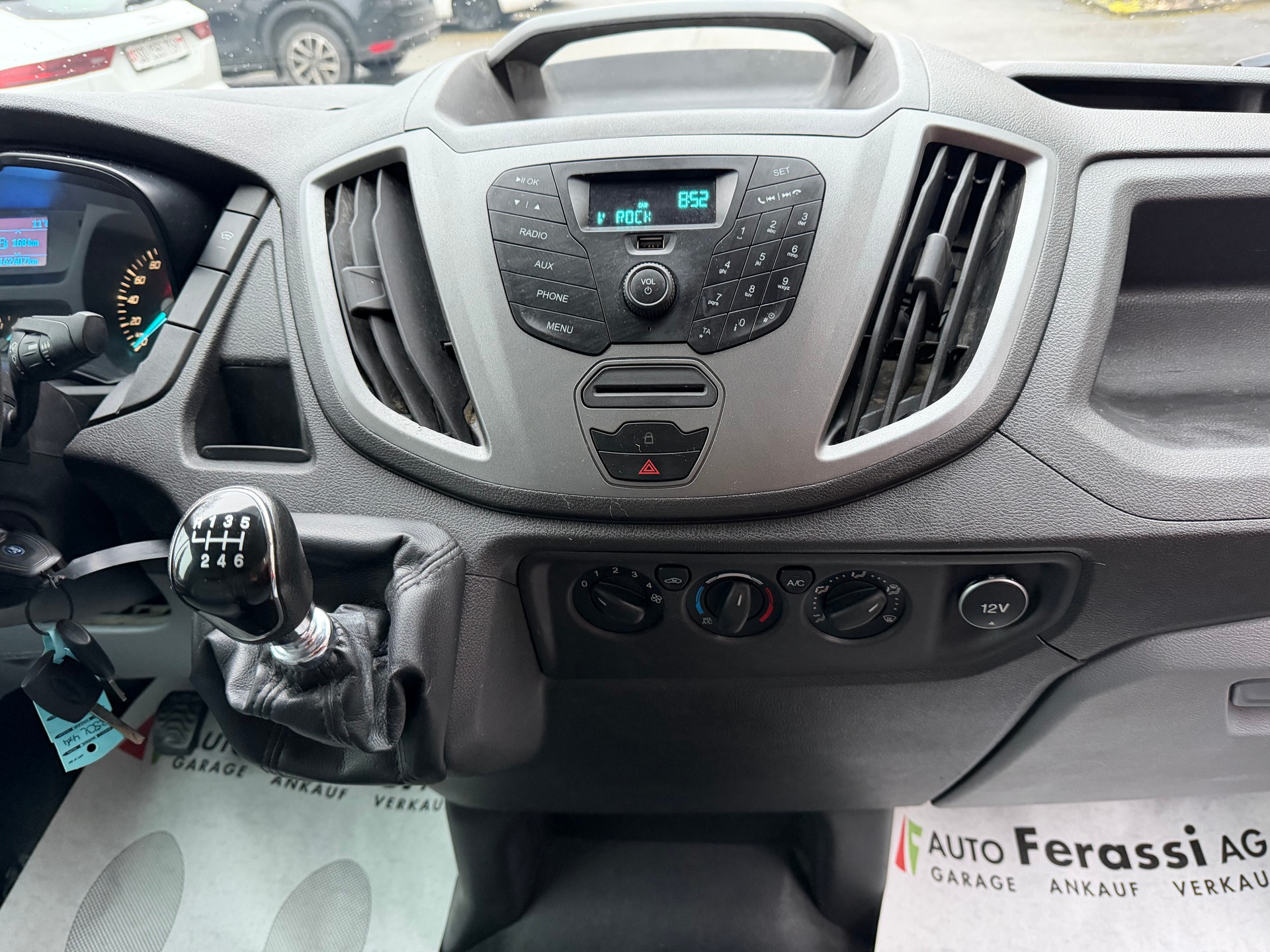 FORD Transit Van 350 L3H2 Ambiente 4WD-image-14