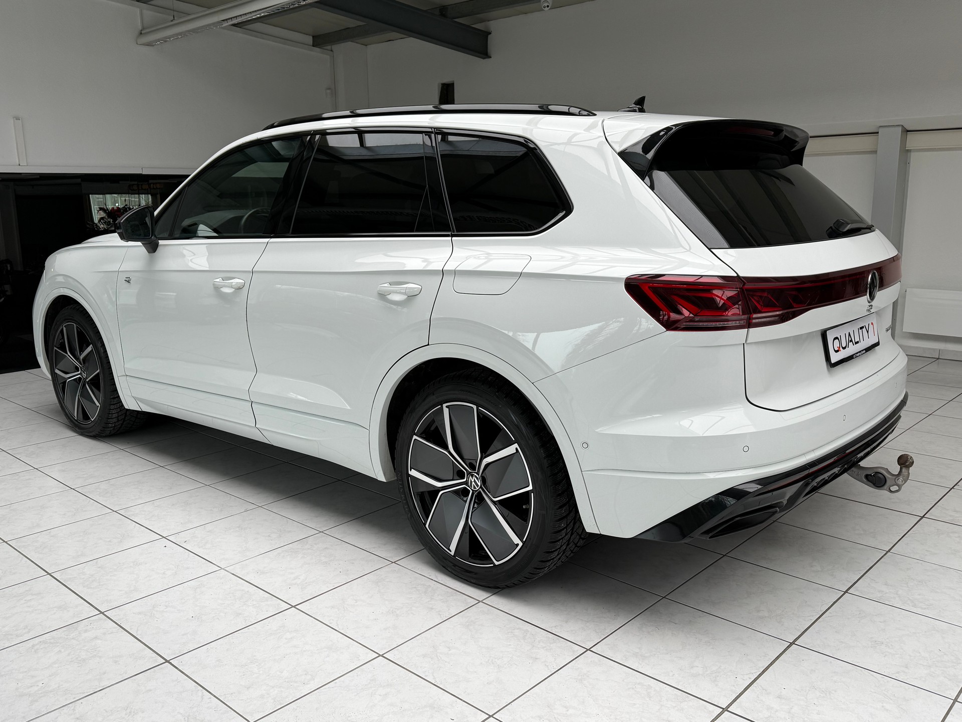 VW Touareg 3.0 TSI eHybrid R Tiptronic * Werksgarantie bis 10.2027 *-image-2