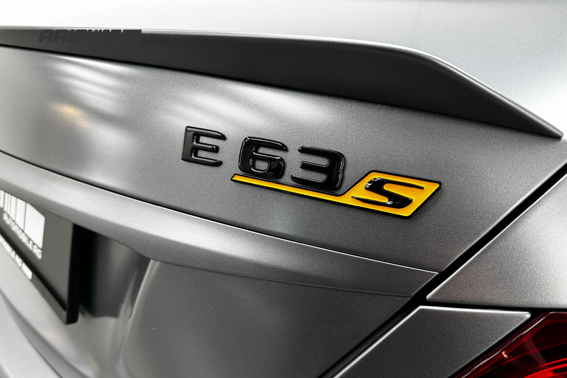MERCEDES-BENZ E 63 AMG S Edition 1 Selenitgrau Magno-image-10