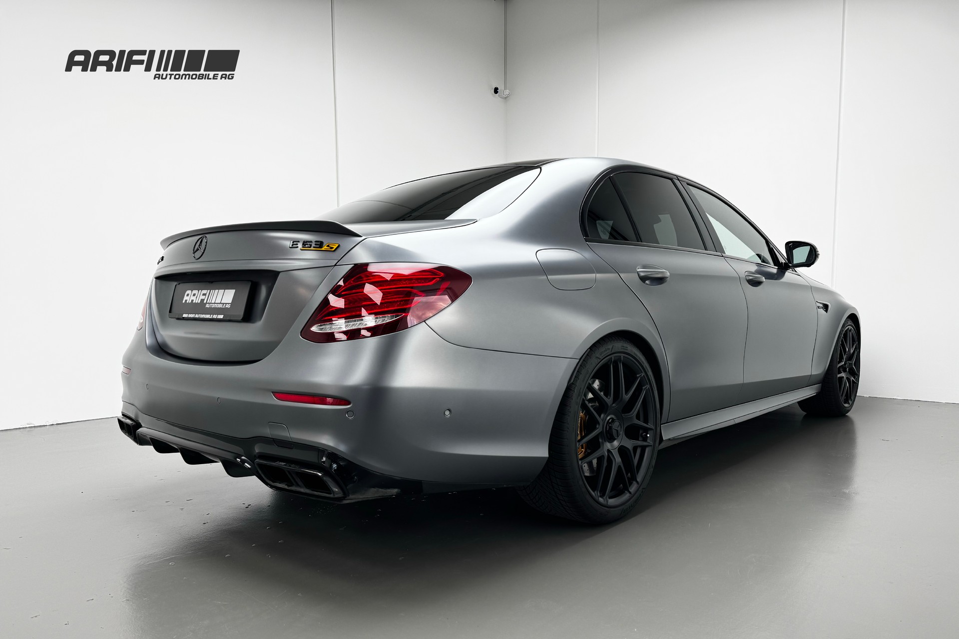 MERCEDES-BENZ E 63 AMG S Edition 1 Selenitgrau Magno-image-6