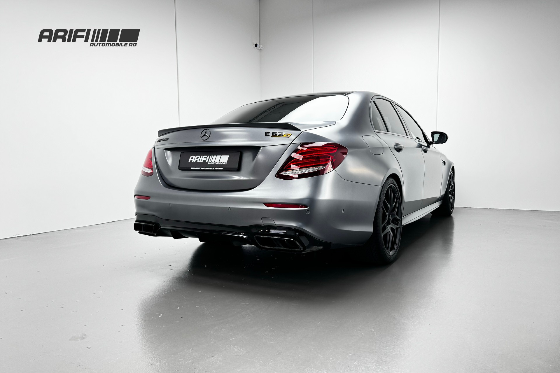 MERCEDES-BENZ E 63 AMG S Edition 1 Selenitgrau Magno-image-5