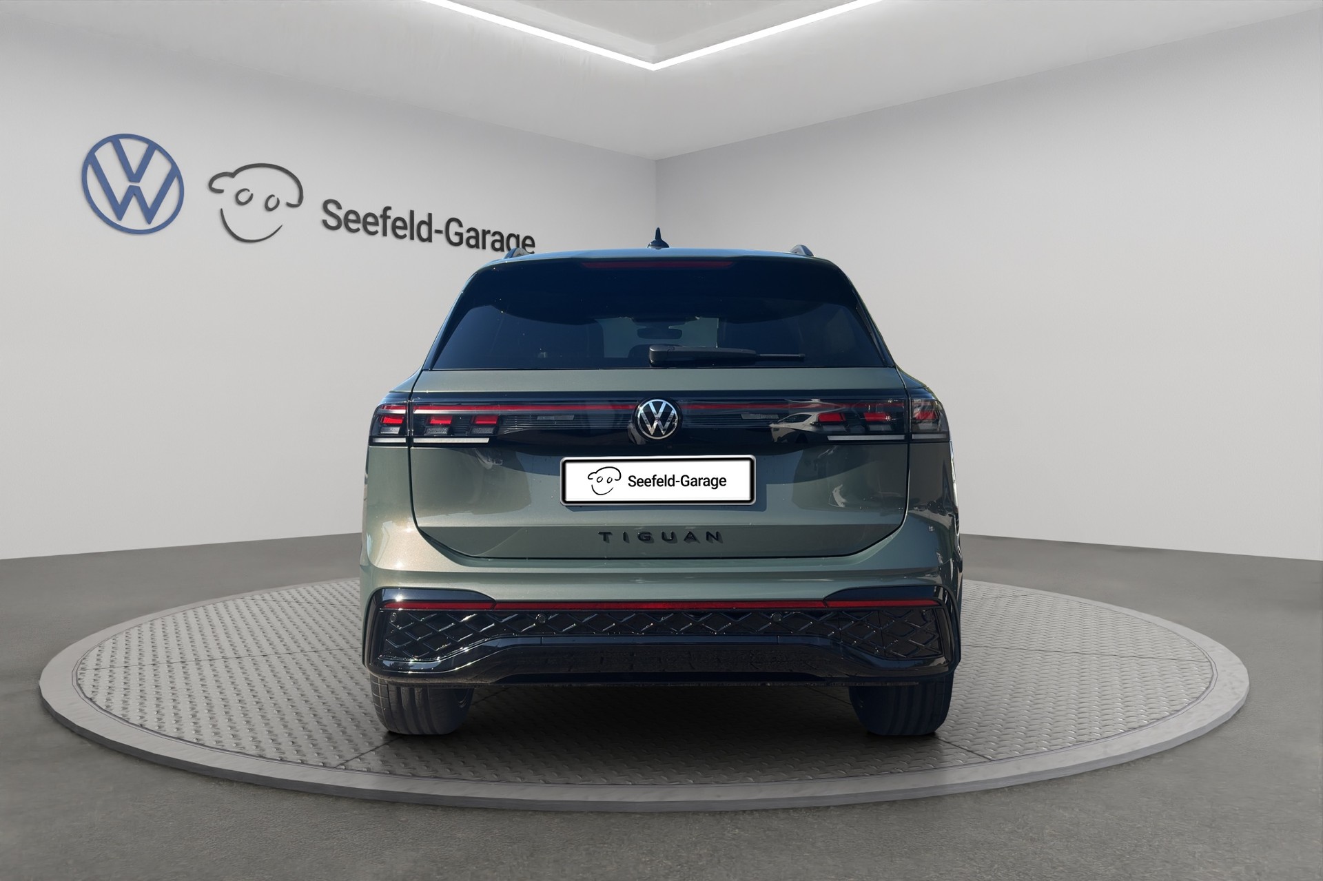 VW Tiguan 2.0 TSI DSG R-Line 4Motion-image-4