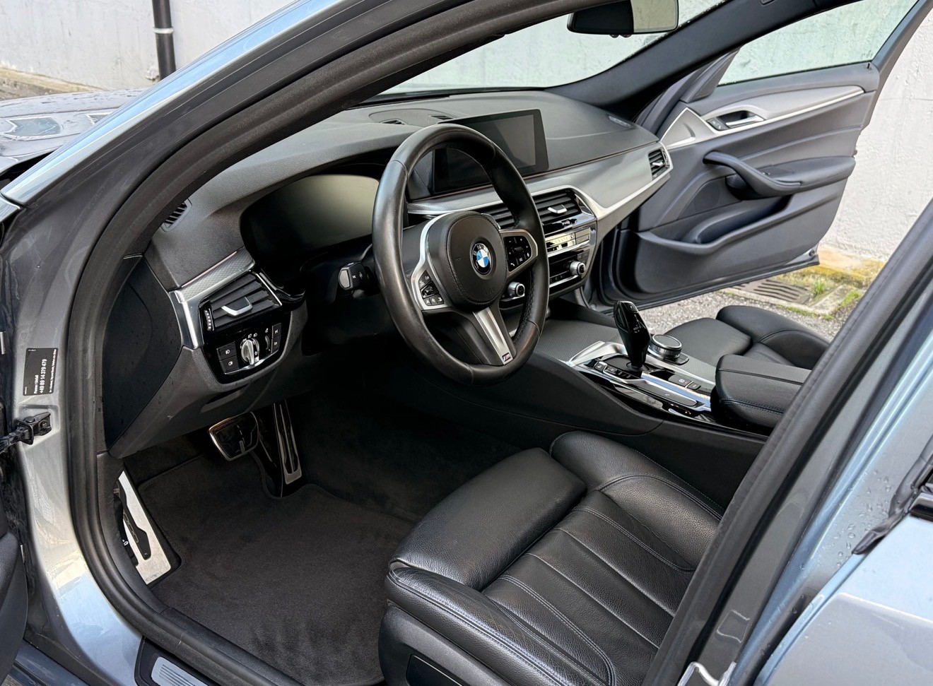 BMW 520d Touring Steptronic-image-4