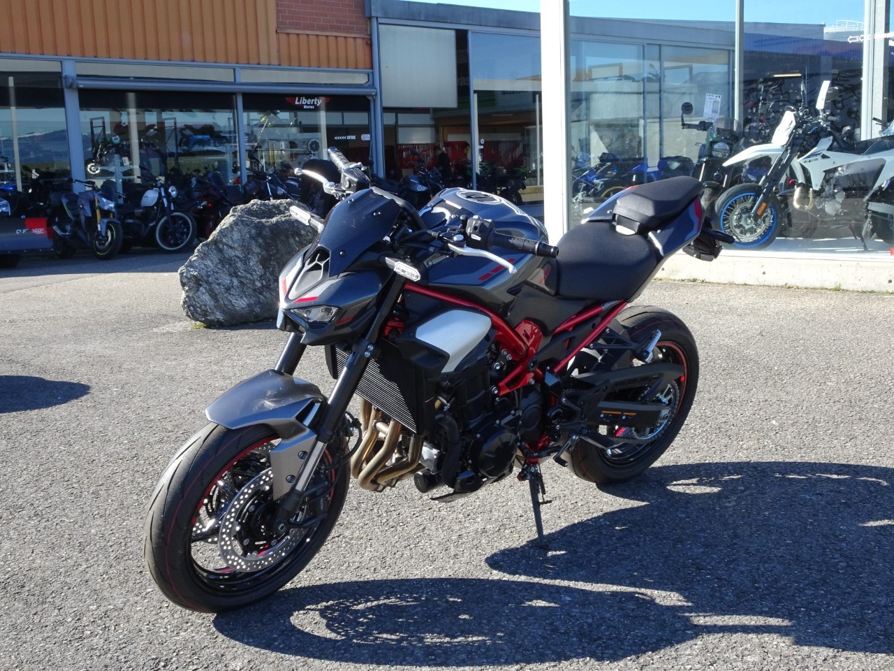 KAWASAKI Z 900 (35kW)-image-4