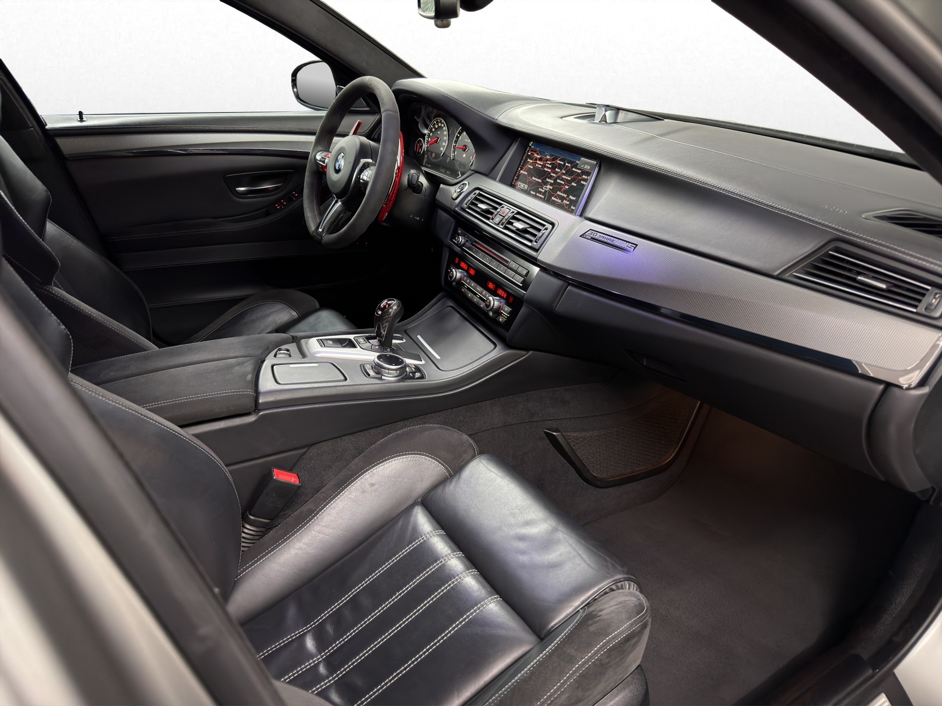 BMW M5 Drivelogic “30 Jahre Edition” 1 of 300-image-23