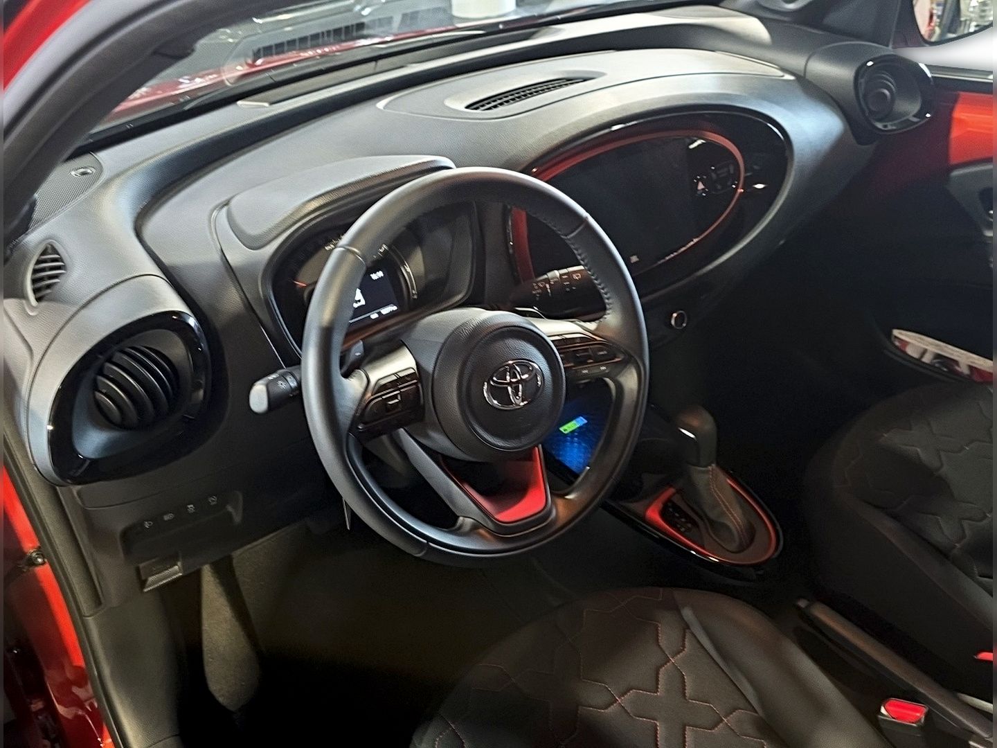 TOYOTA Aygo X 1.0 VVT-i Comfort CVT-image-6