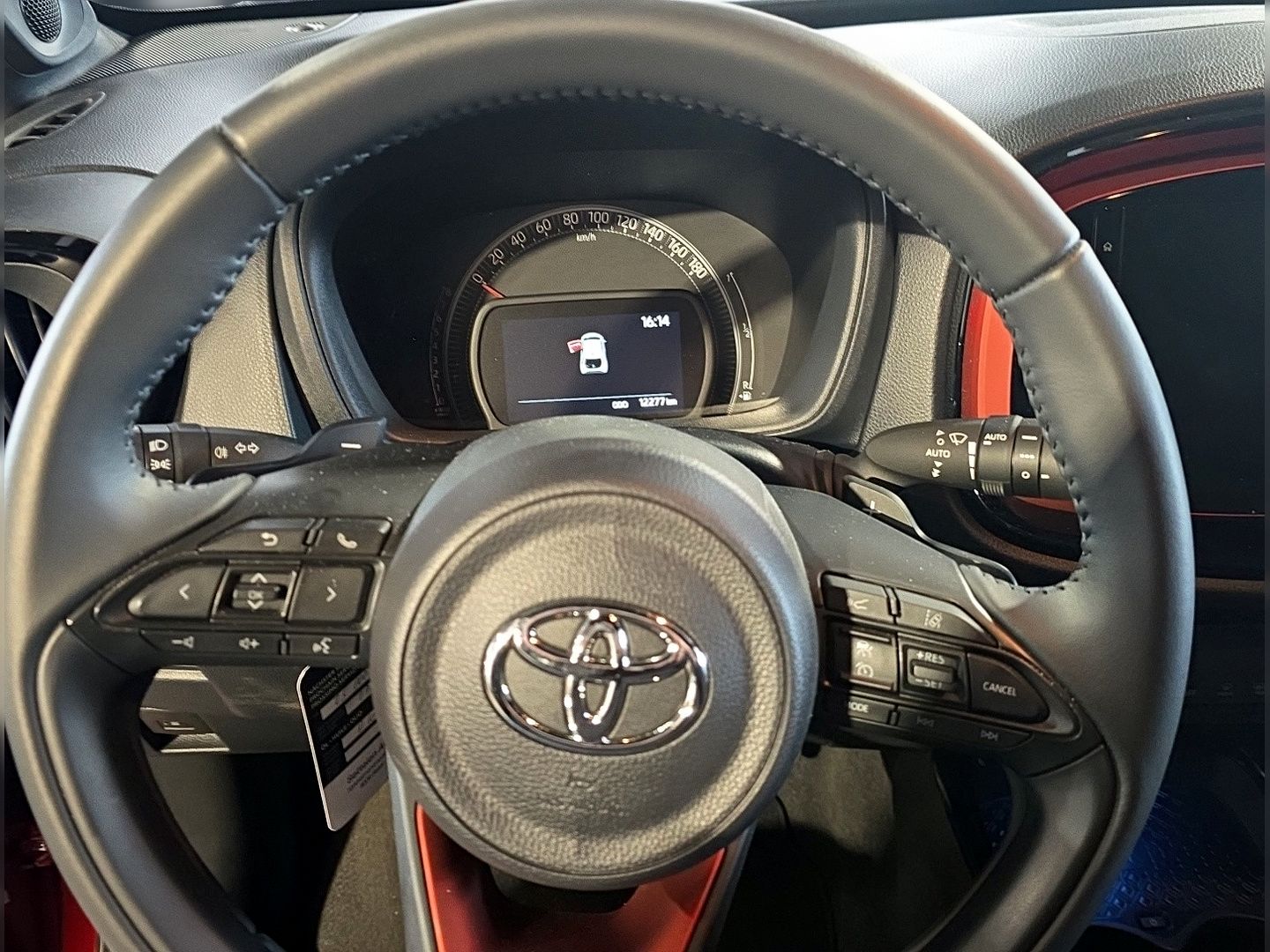 TOYOTA Aygo X 1.0 VVT-i Comfort CVT-image-8