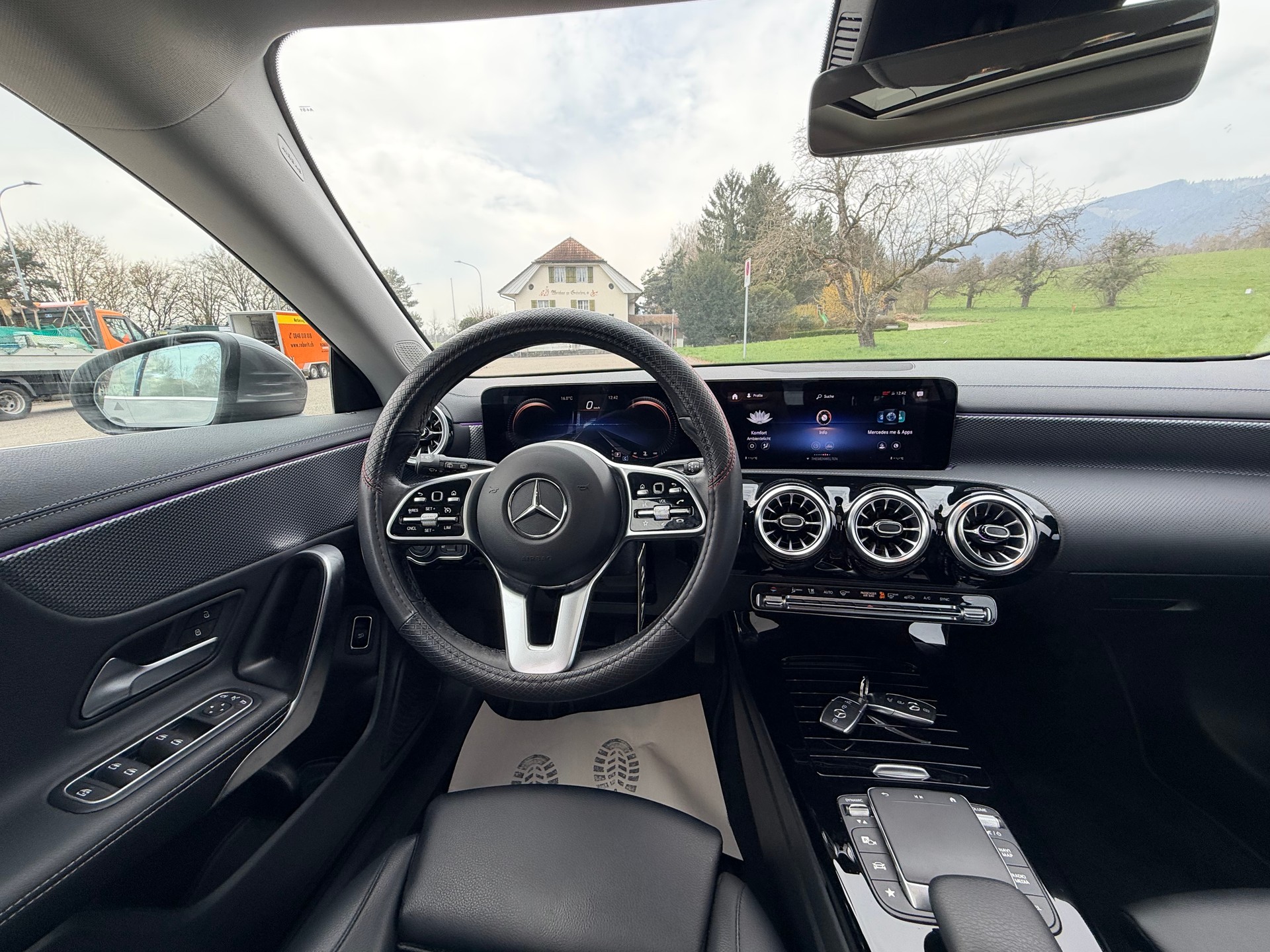 MERCEDES-BENZ CLA Shooting Brake 200 Style 7G-DCT-image-12