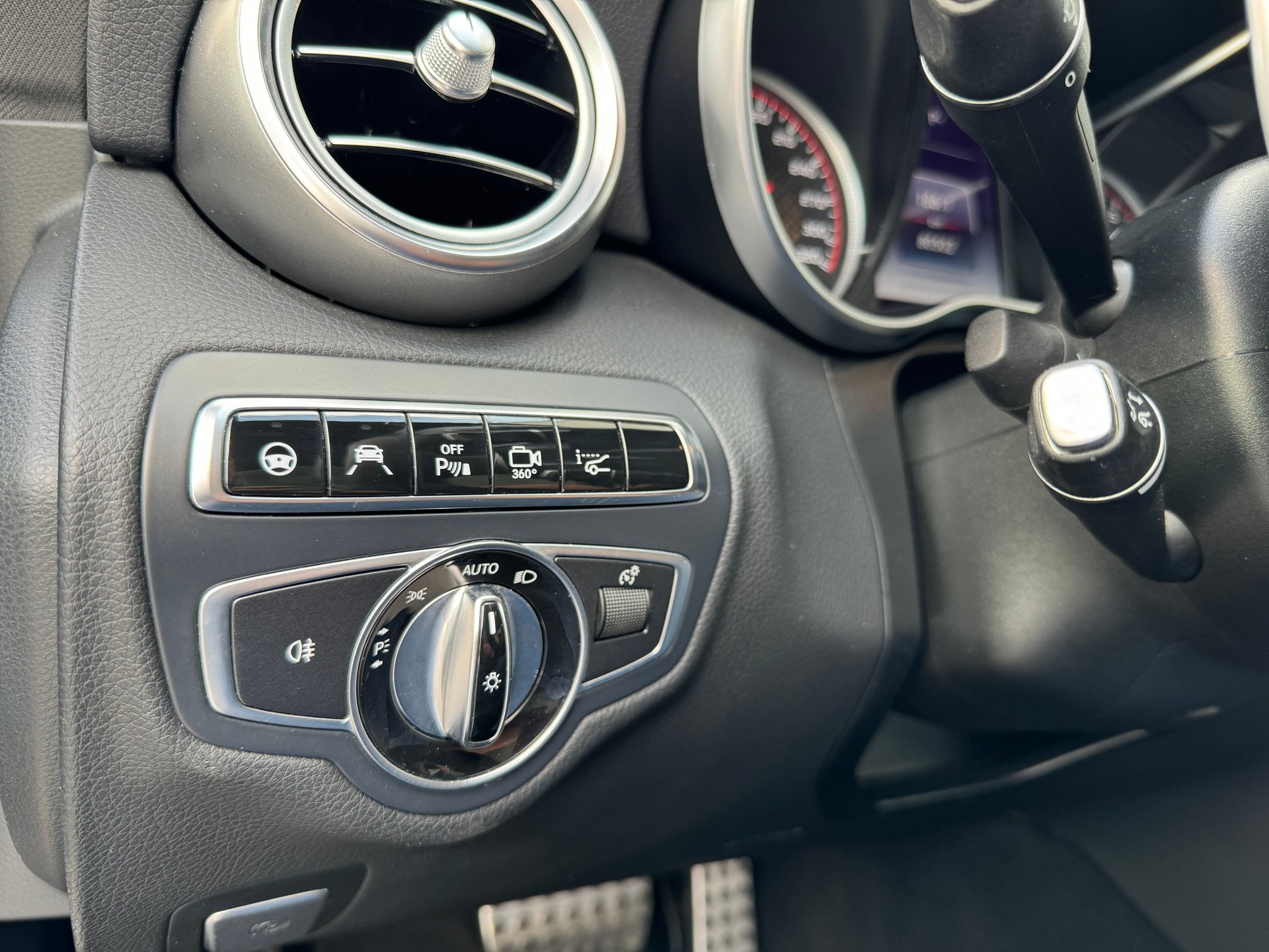 MERCEDES-BENZ C 63 S AMG Speedshift-image-9