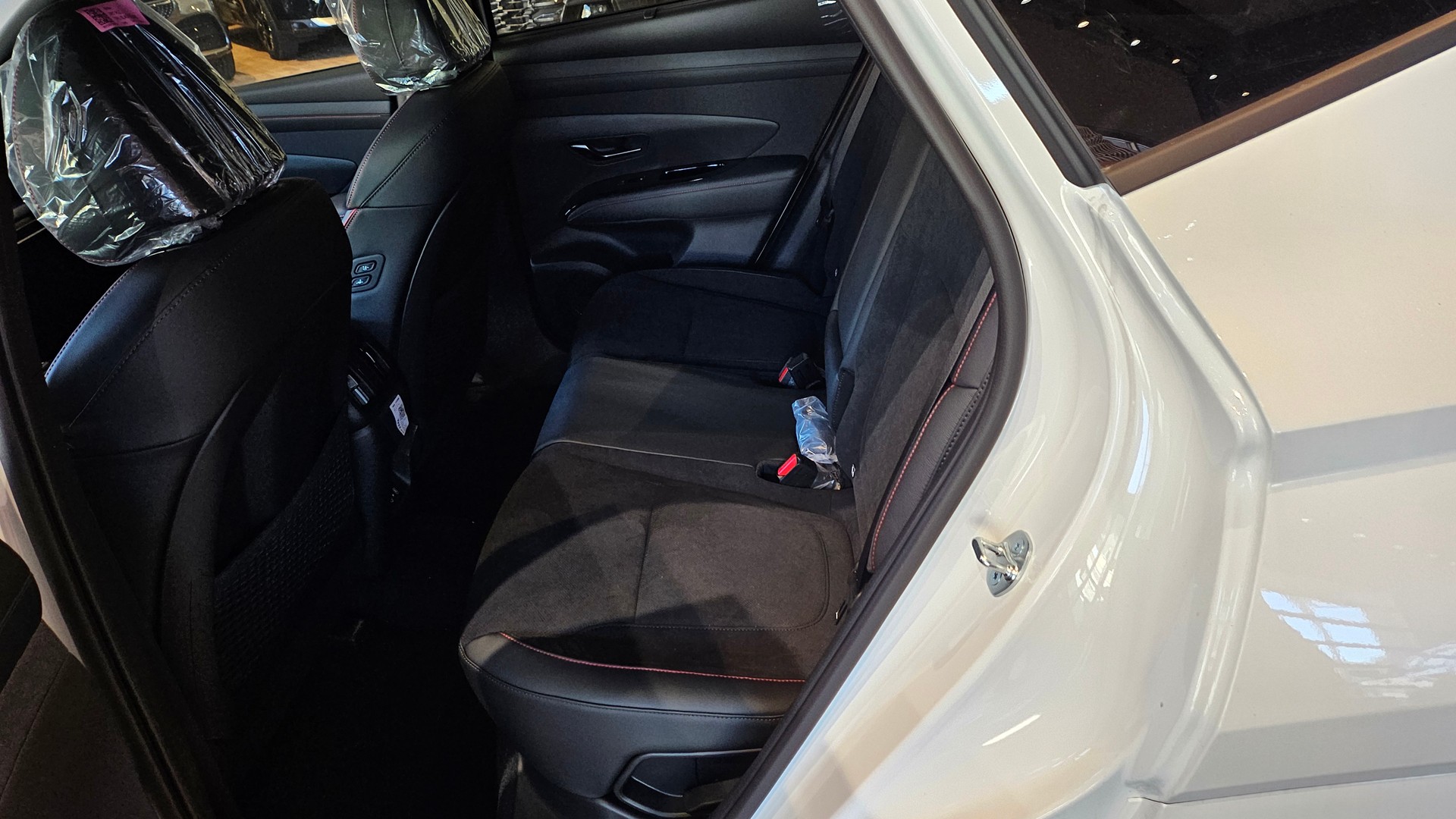 HYUNDAI Tucson 1.6 TGDI PHEV N-Line 4WD Vollausstattung-image-21
