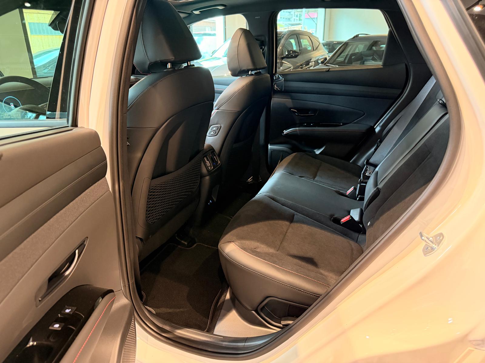 HYUNDAI Tucson 1.6 TGDI PHEV N-Line 4WD Vollausstattung 8-fach-image-19