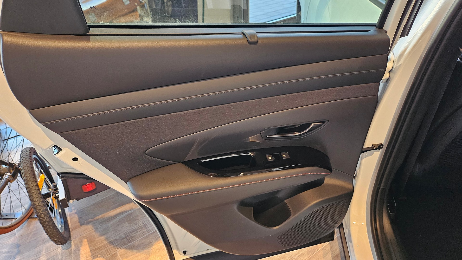 HYUNDAI Tucson 1.6 TGDI PHEV N-Line 4WD Vollausstattung-image-22