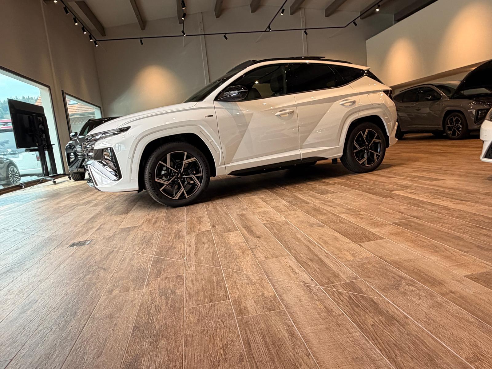 HYUNDAI Tucson 1.6 TGDI PHEV N-Line 4WD Vollausstattung 8-fach-image-9