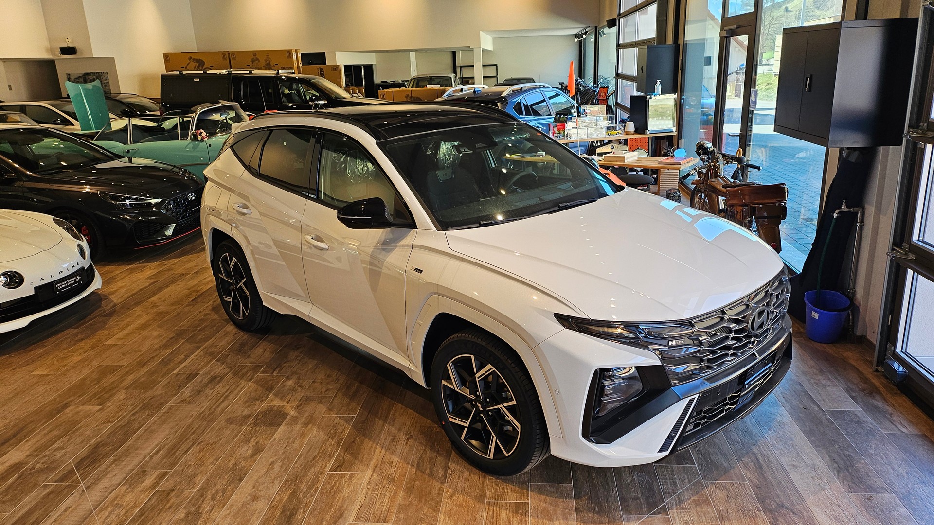HYUNDAI Tucson 1.6 TGDI PHEV N-Line 4WD Vollausstattung-showroom-element-1
