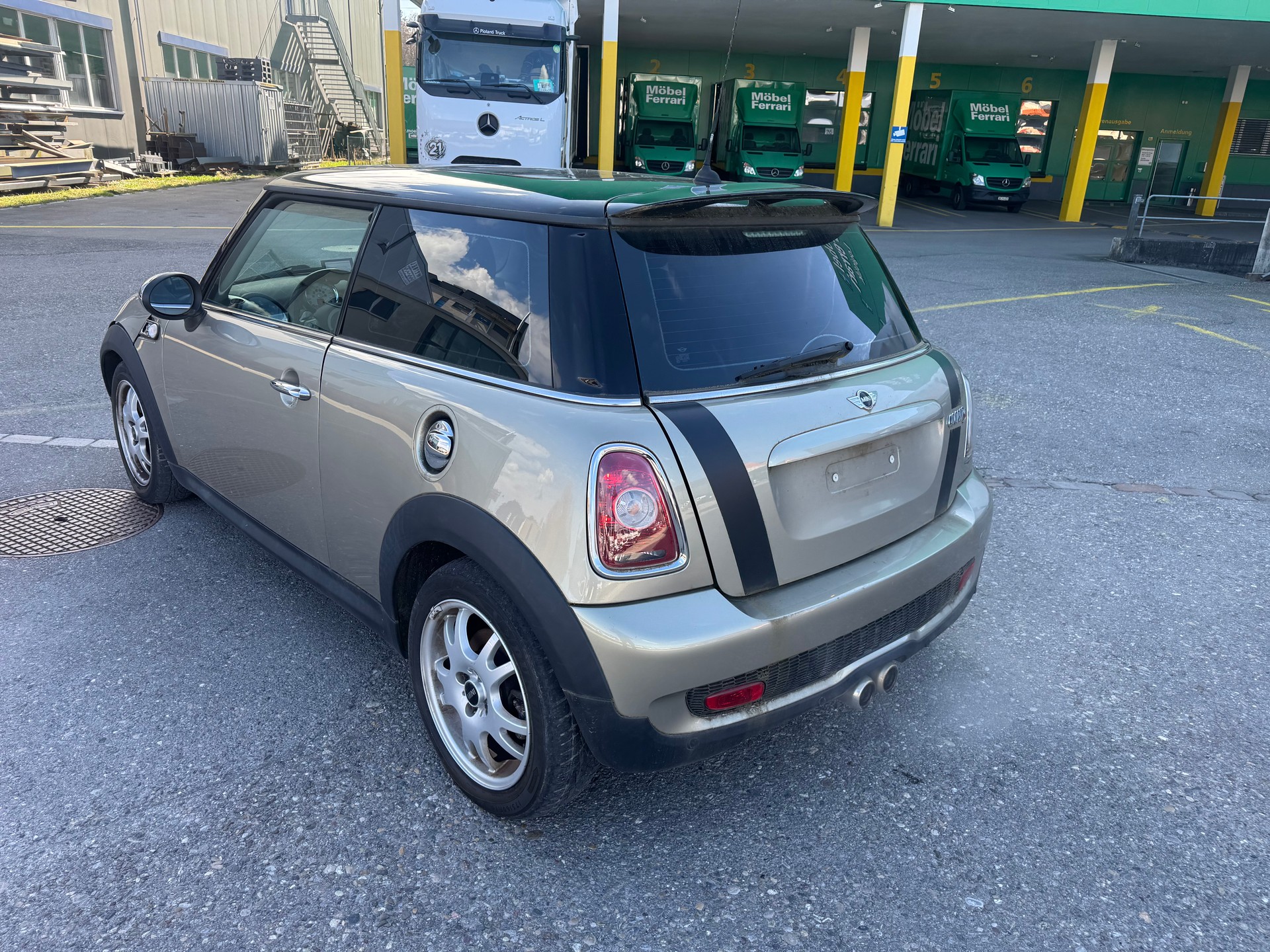 MINI Cooper S Steptronic-showroom-element-3