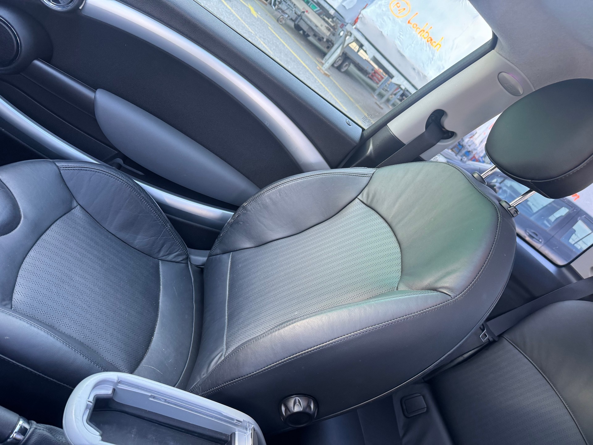 MINI Cooper S Steptronic-image-12