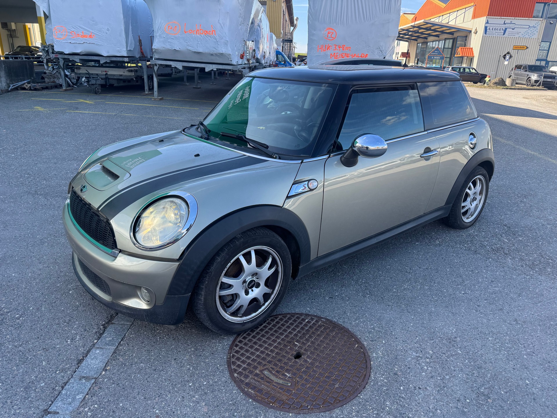 MINI Cooper S Steptronic-showroom-element-1