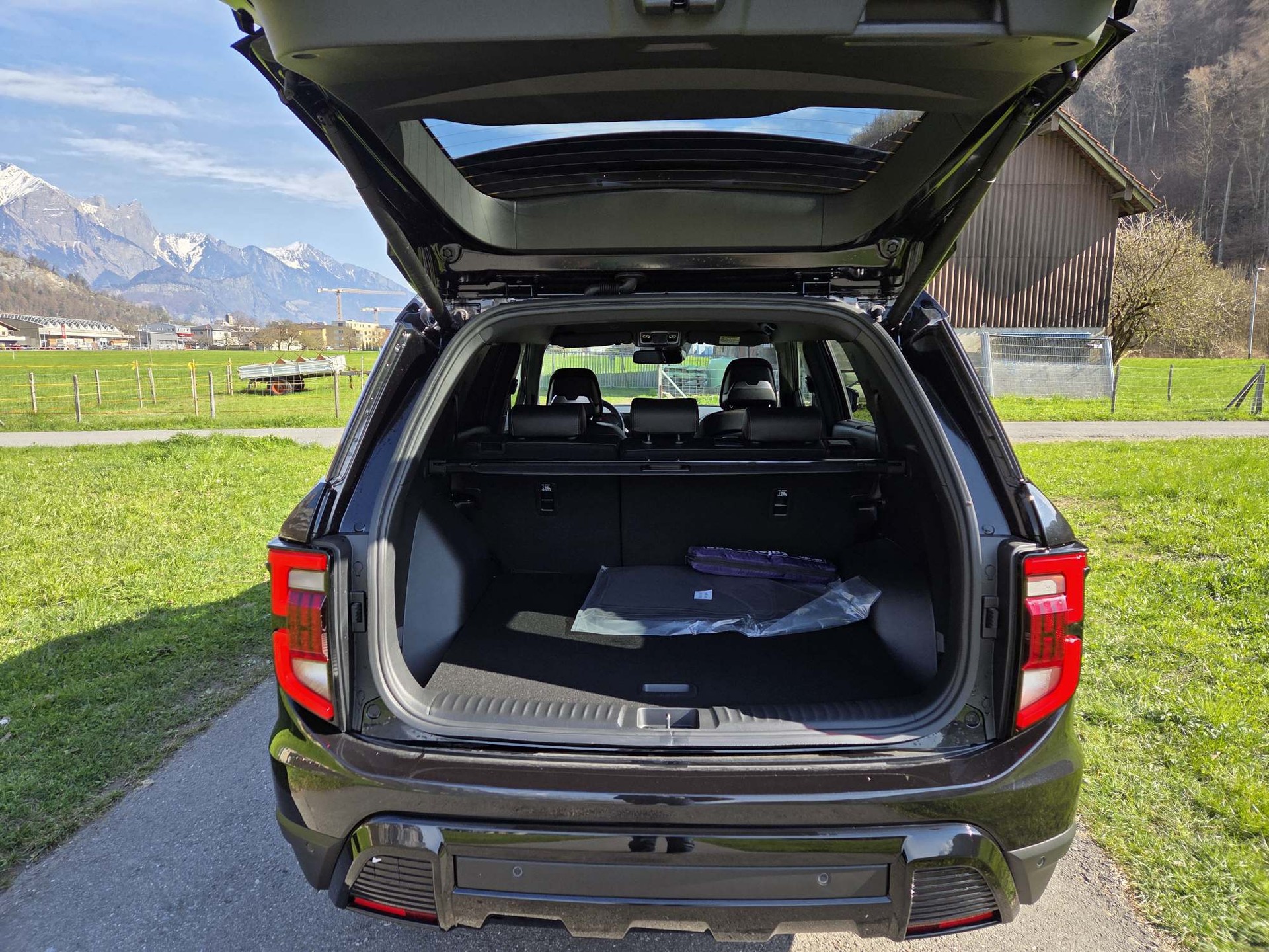 KGM-SsangYong Torres 1.5 T-Gdi Black Edition 4WD-image-11