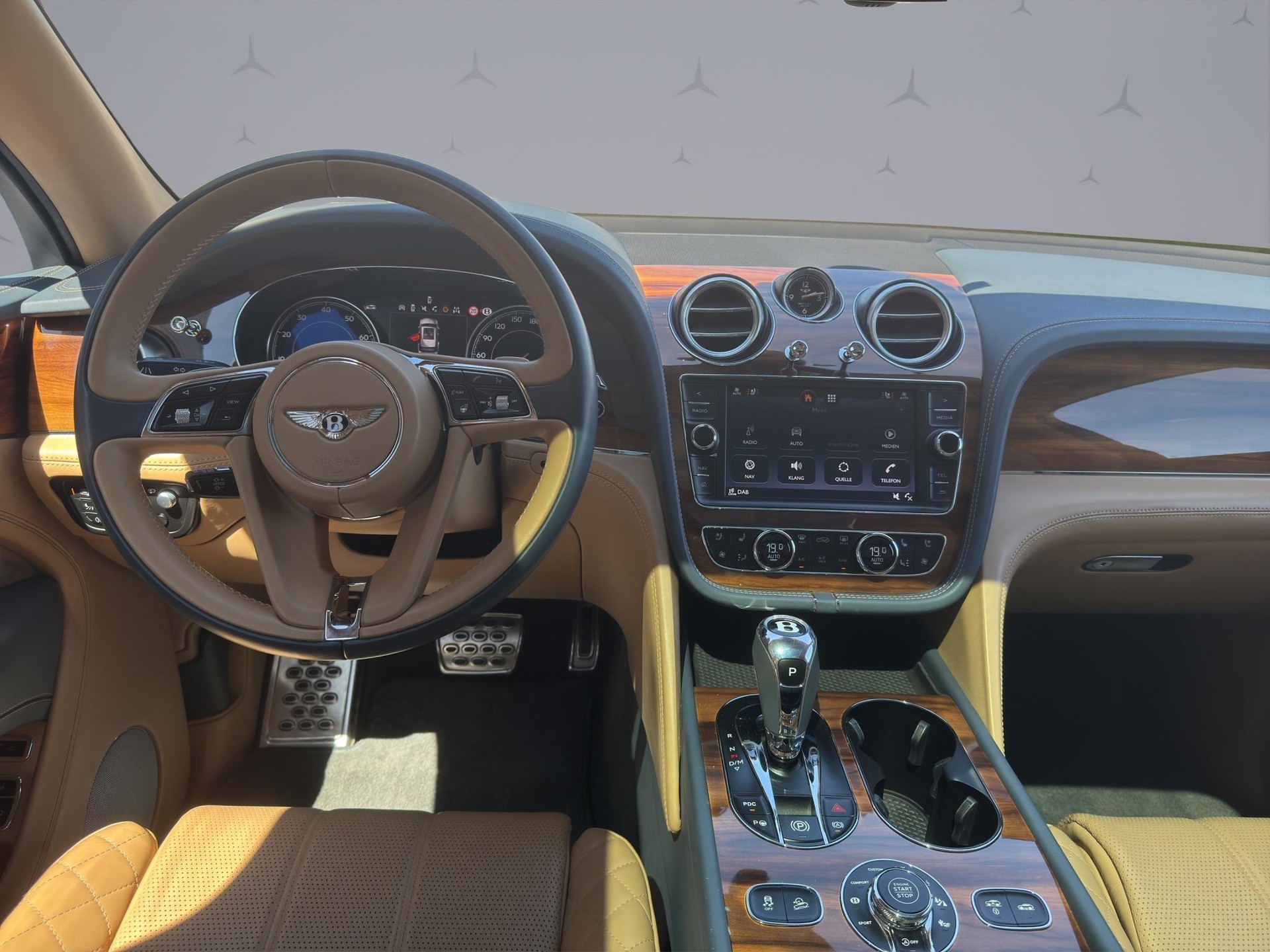 BENTLEY Bentayga 6.0 W12-image-12