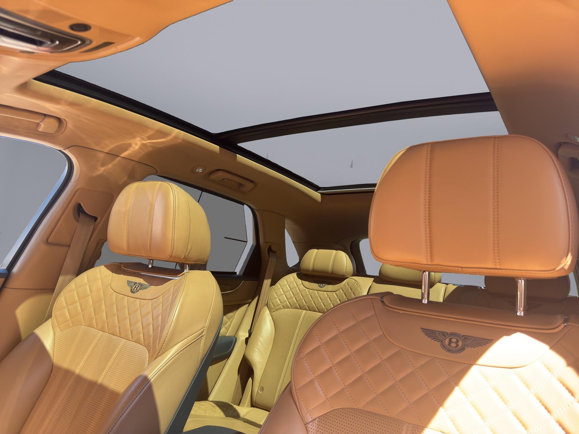 BENTLEY Bentayga 6.0 W12-image-18