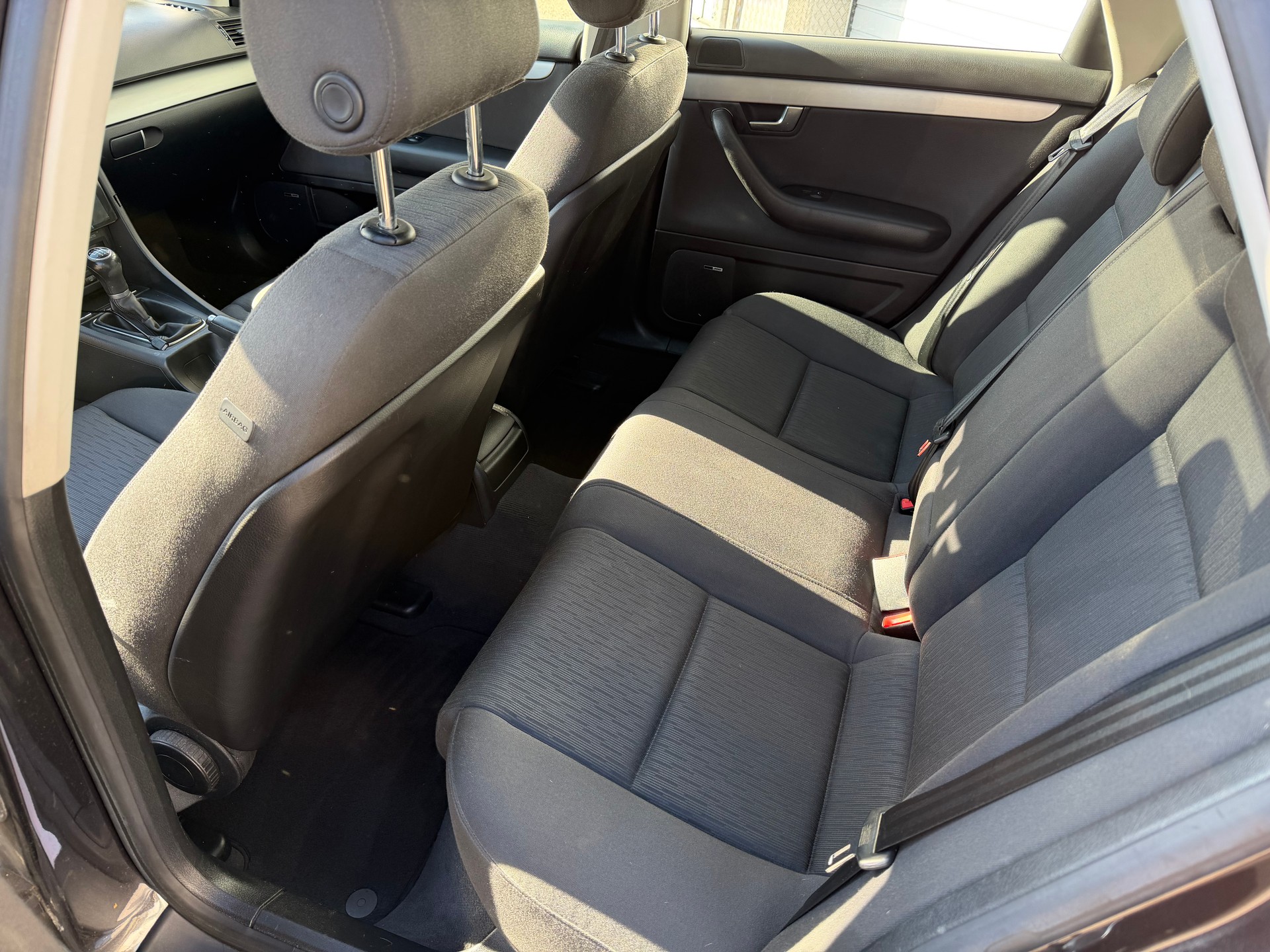 AUDI A4 Avant 2.0 Turbo FSI-image-7