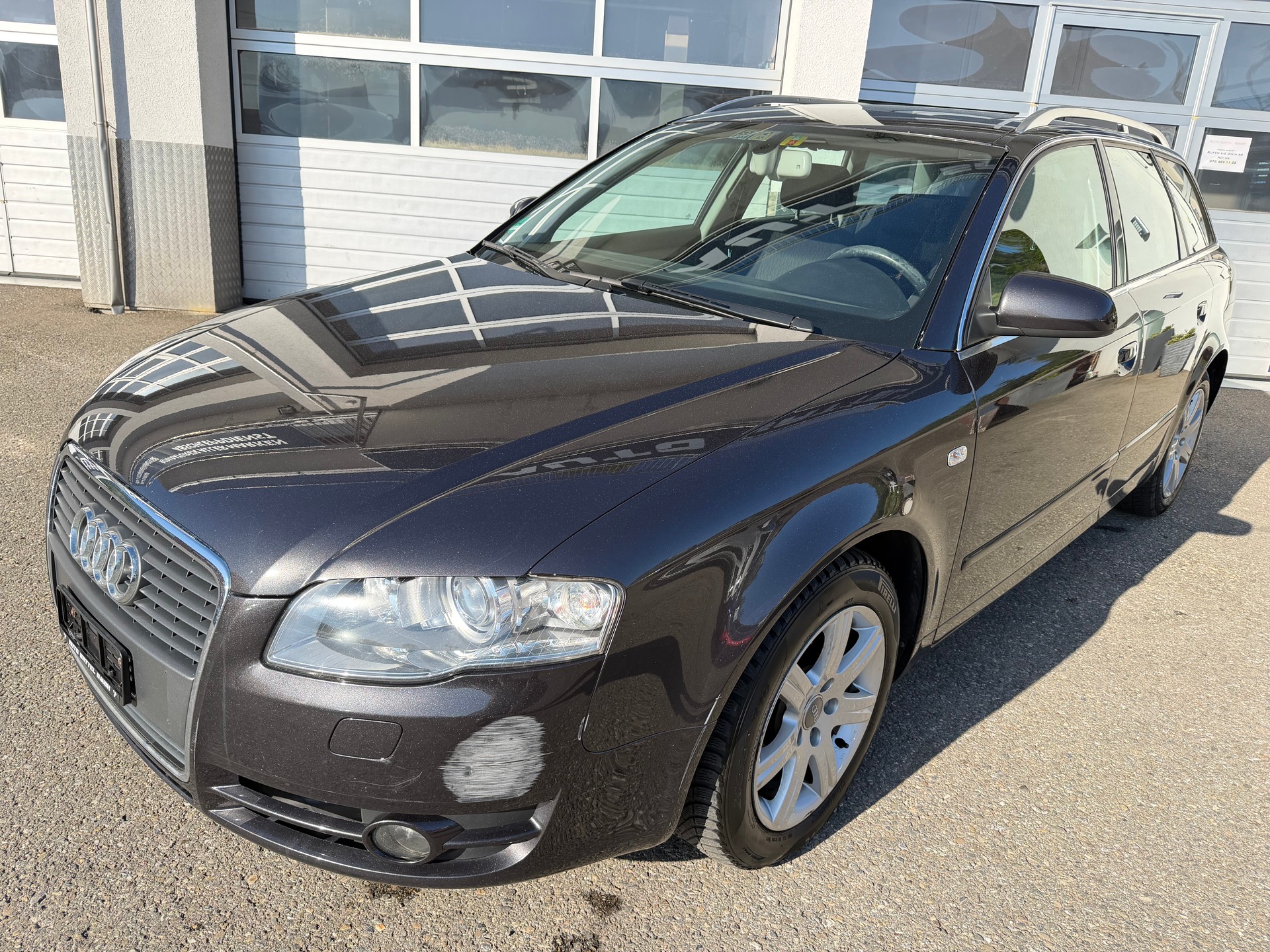AUDI A4 Avant 2.0 Turbo FSI-image-0