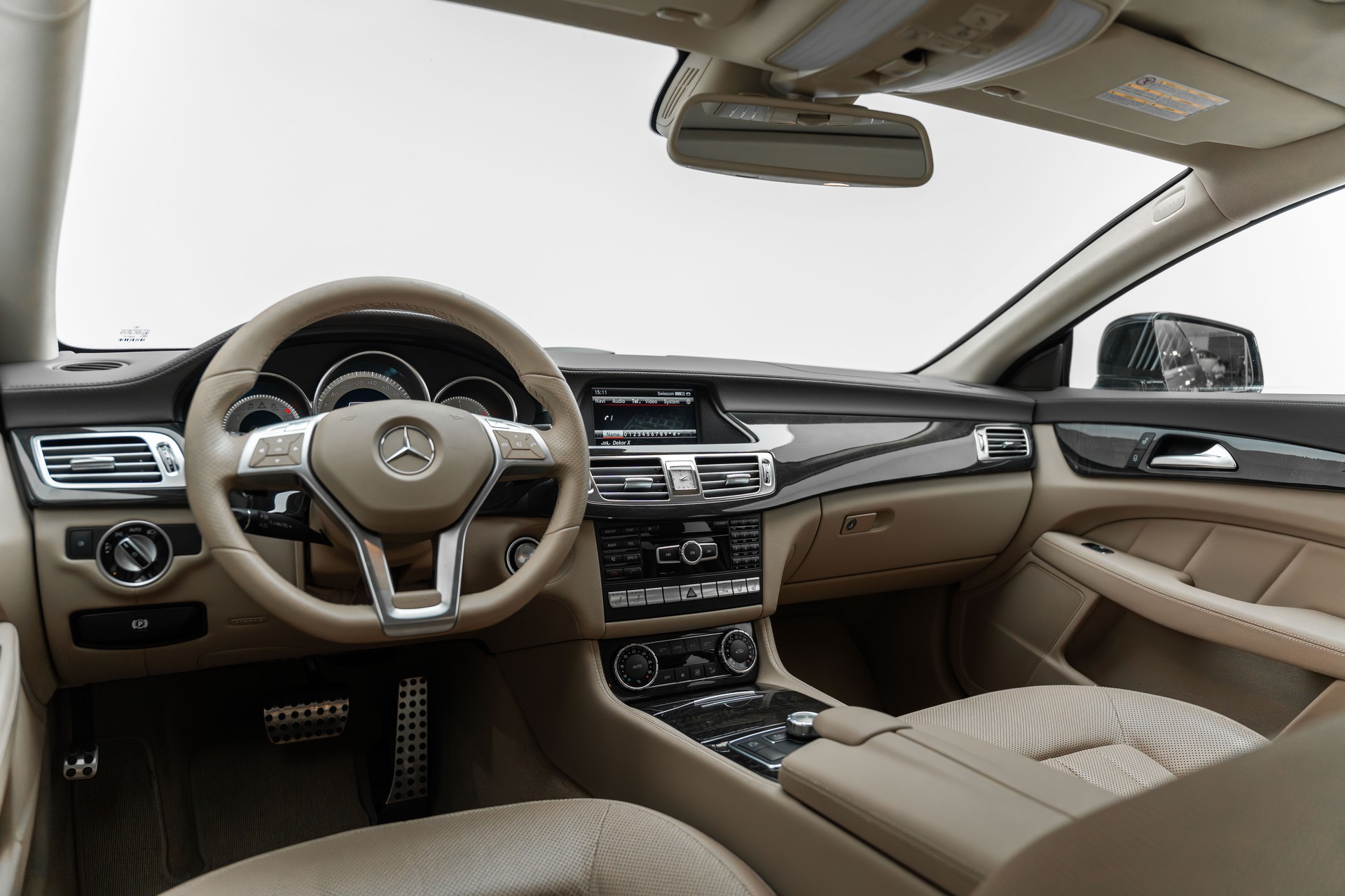 MERCEDES-BENZ CLS 350 CDI 4Matic 7G-Tronic-image-14
