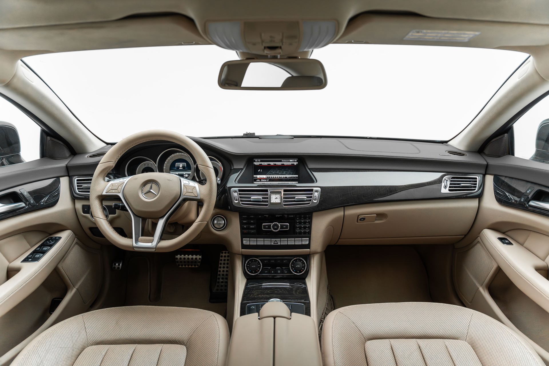 MERCEDES-BENZ CLS 350 CDI 4Matic 7G-Tronic-image-15