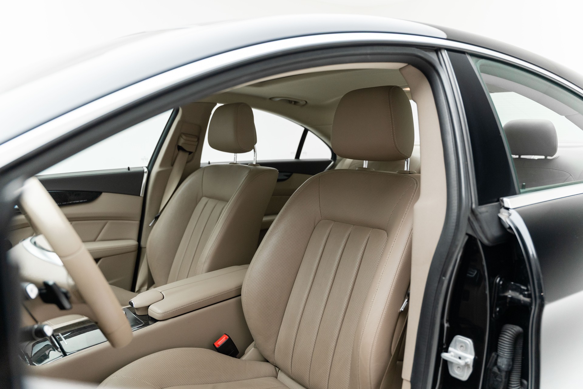 MERCEDES-BENZ CLS 350 CDI 4Matic 7G-Tronic-image-12