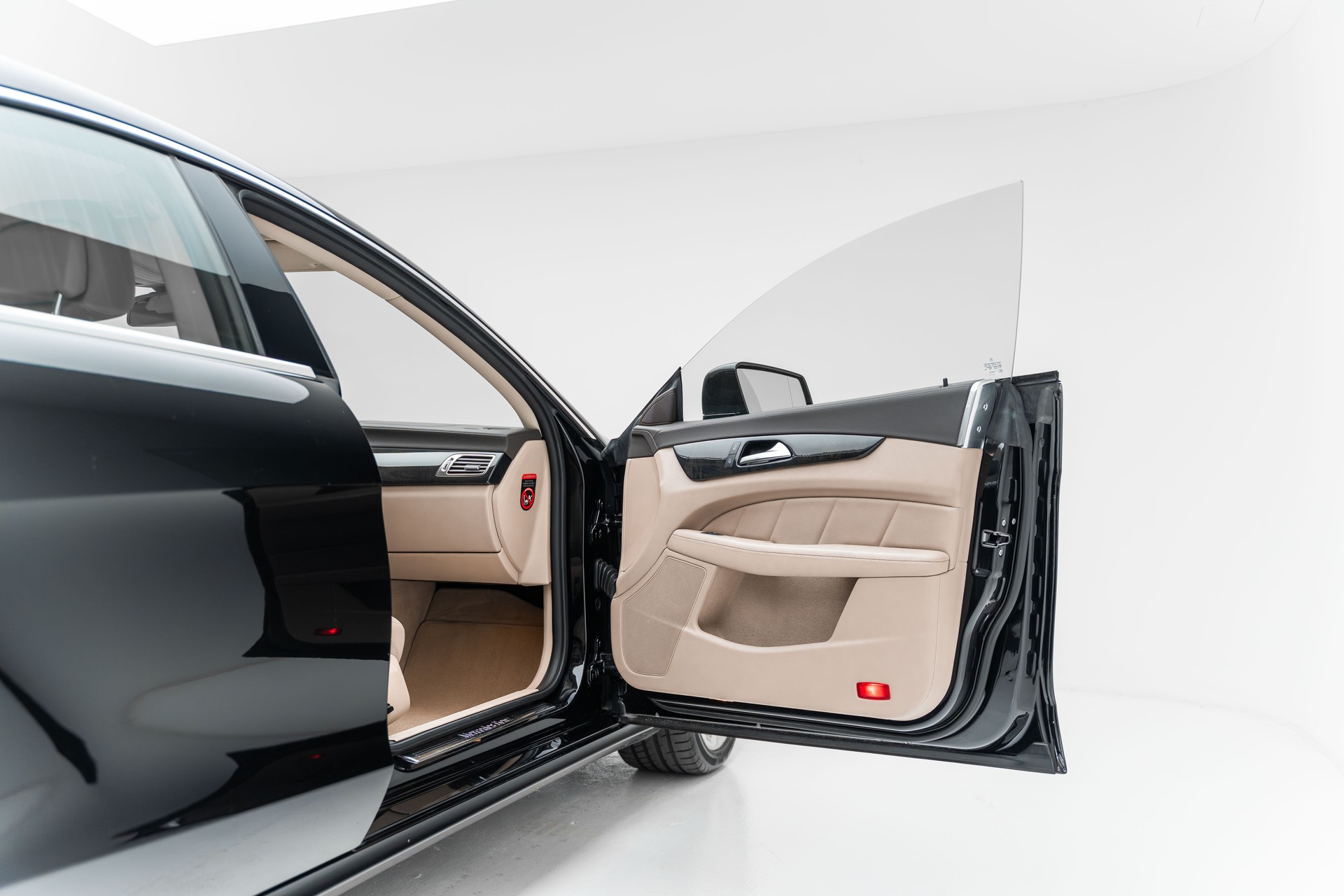 MERCEDES-BENZ CLS 350 CDI 4Matic 7G-Tronic-image-19
