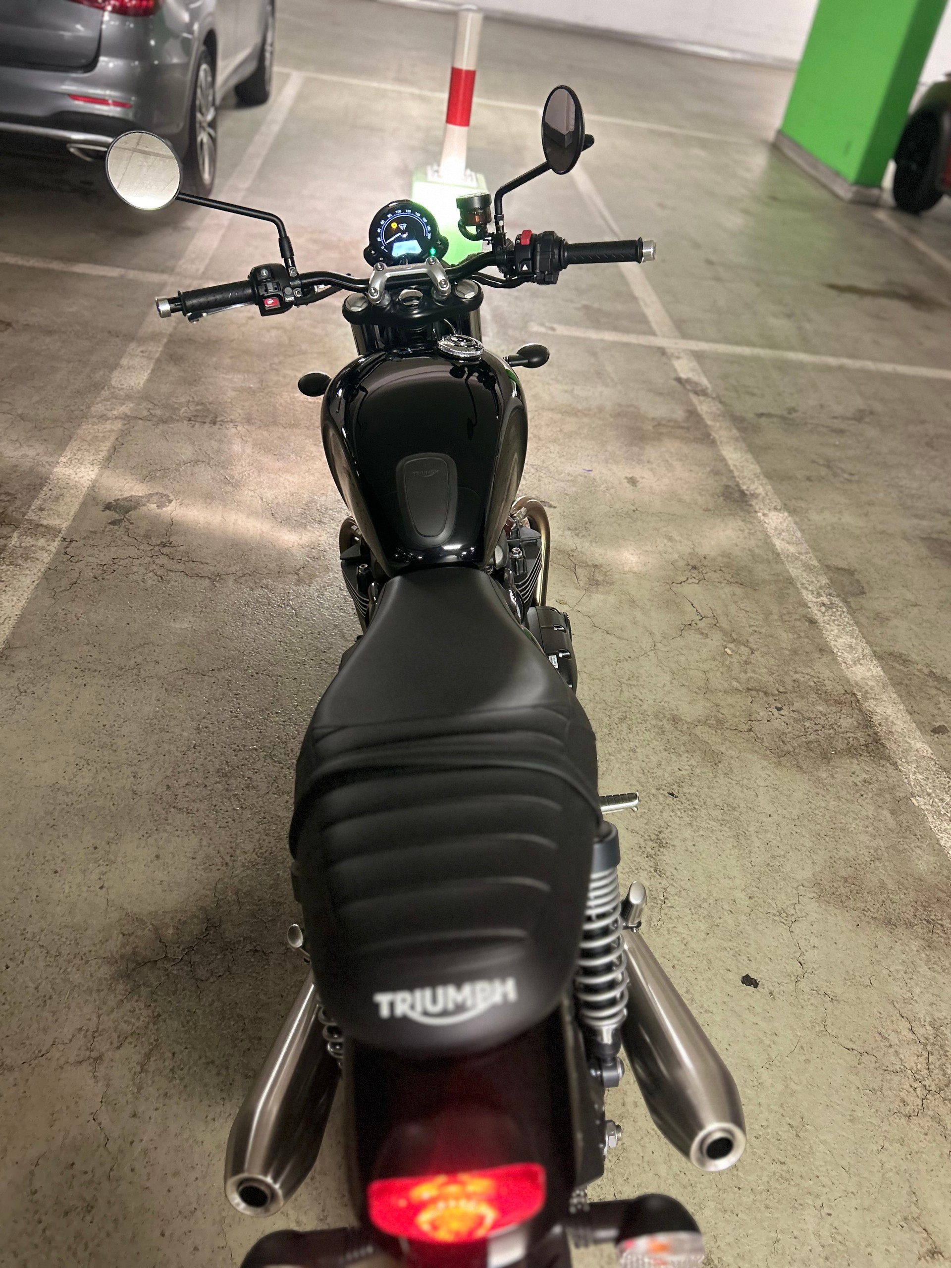 TRIUMPH Street Twin 900 Gold Line (35kW)-image-6
