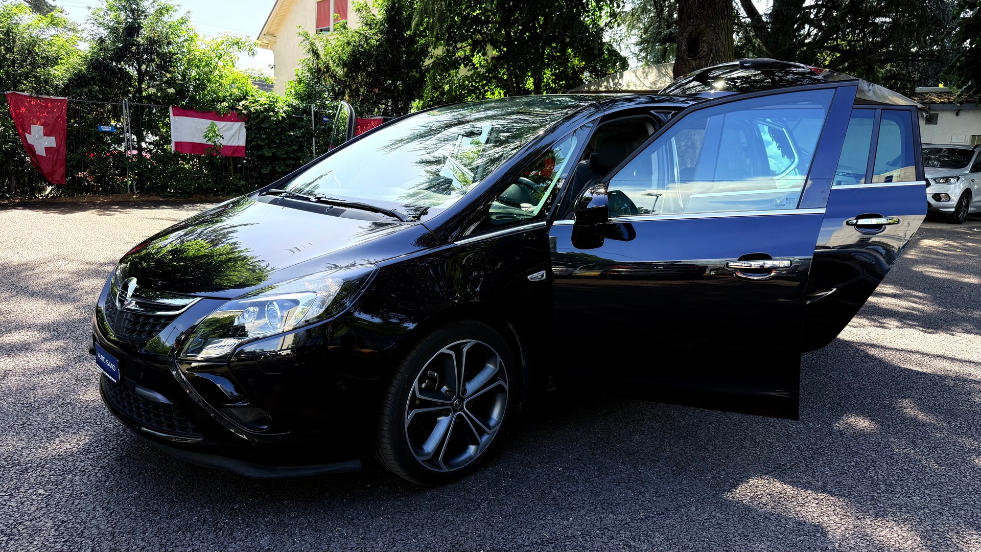 OPEL Zafira Tourer 1.4i 16V Cosmo-image-11