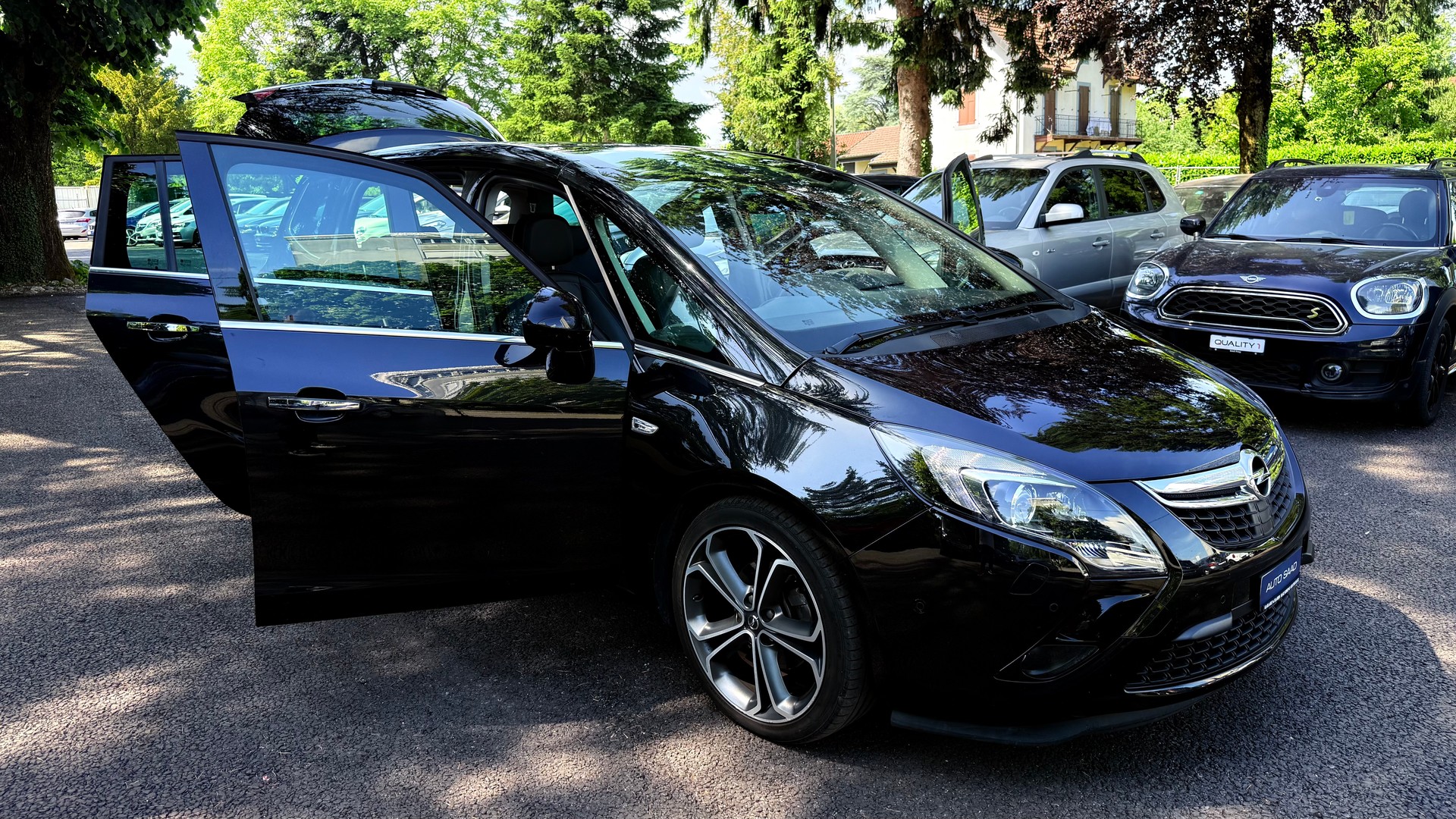 OPEL Zafira Tourer 1.4i 16V Cosmo-image-10