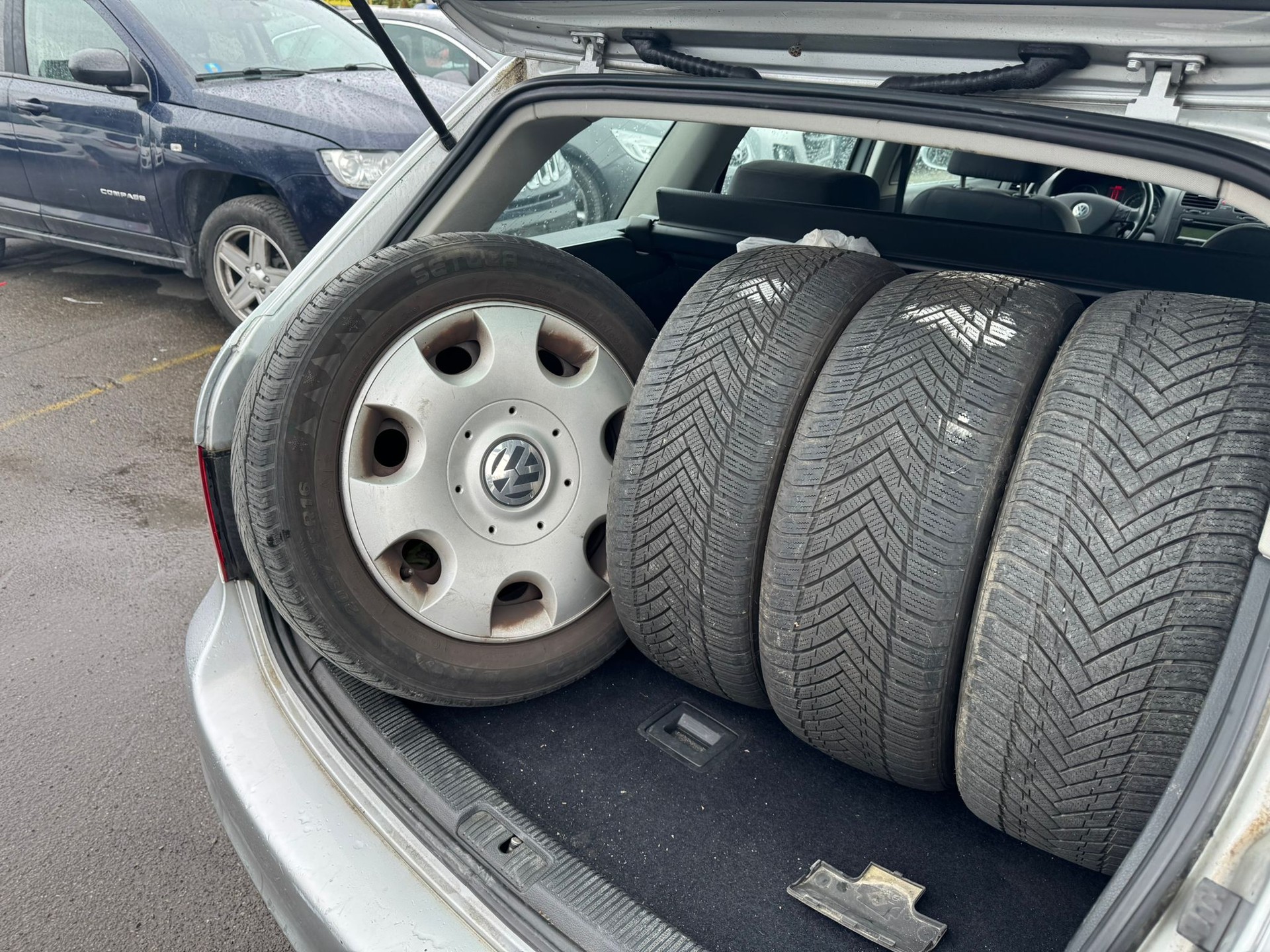 VW Golf Variant 1.9 TDI Trendline-image-13