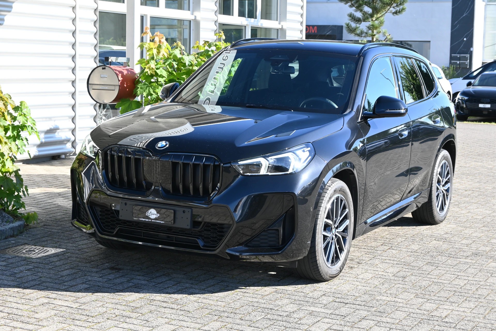 BMW X1 xDrive 23d 48V M Sport 211PS + Elektr. AHK 2000kg-showroom-element-1