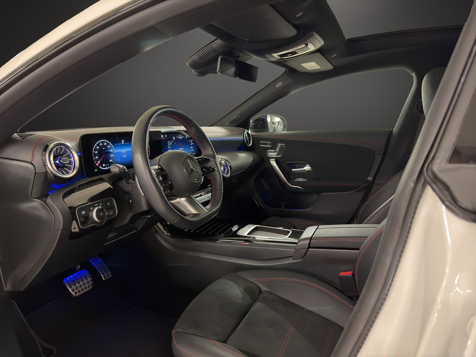 MERCEDES-BENZ CLA Shooting Brake 250 4Matic 8G-DCT-image-9