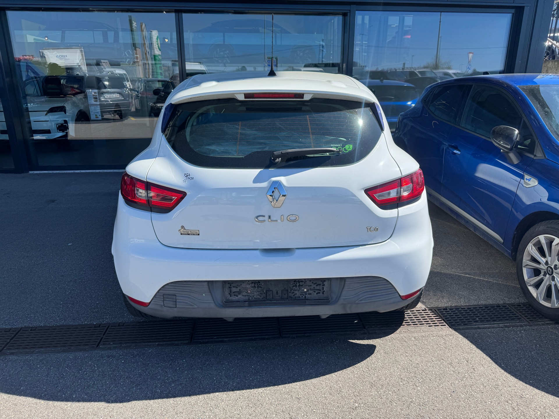 RENAULT Clio 0.9 12V Swiss Edition-image-5
