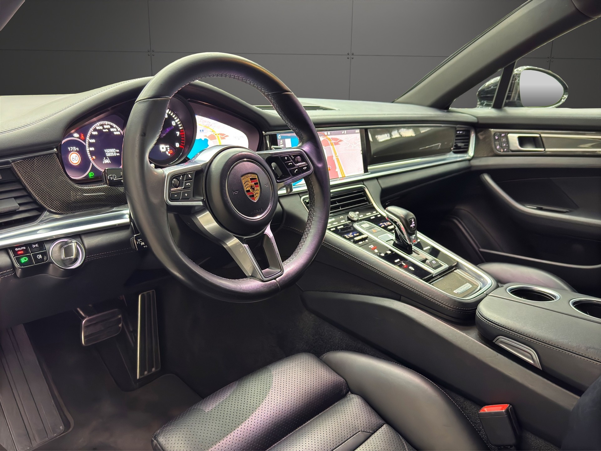 PORSCHE Panamera 4S PDK-image-9