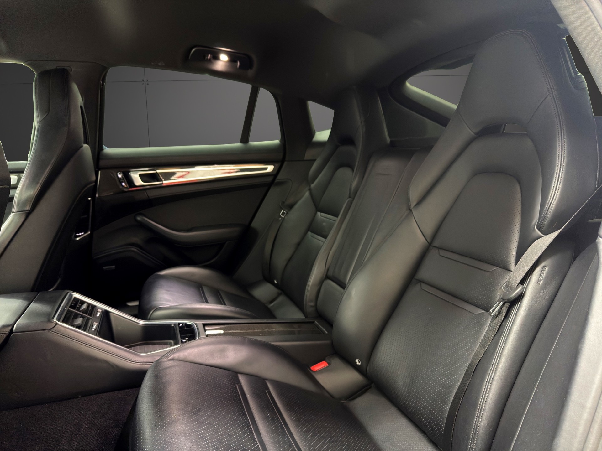PORSCHE Panamera 4S PDK-image-15