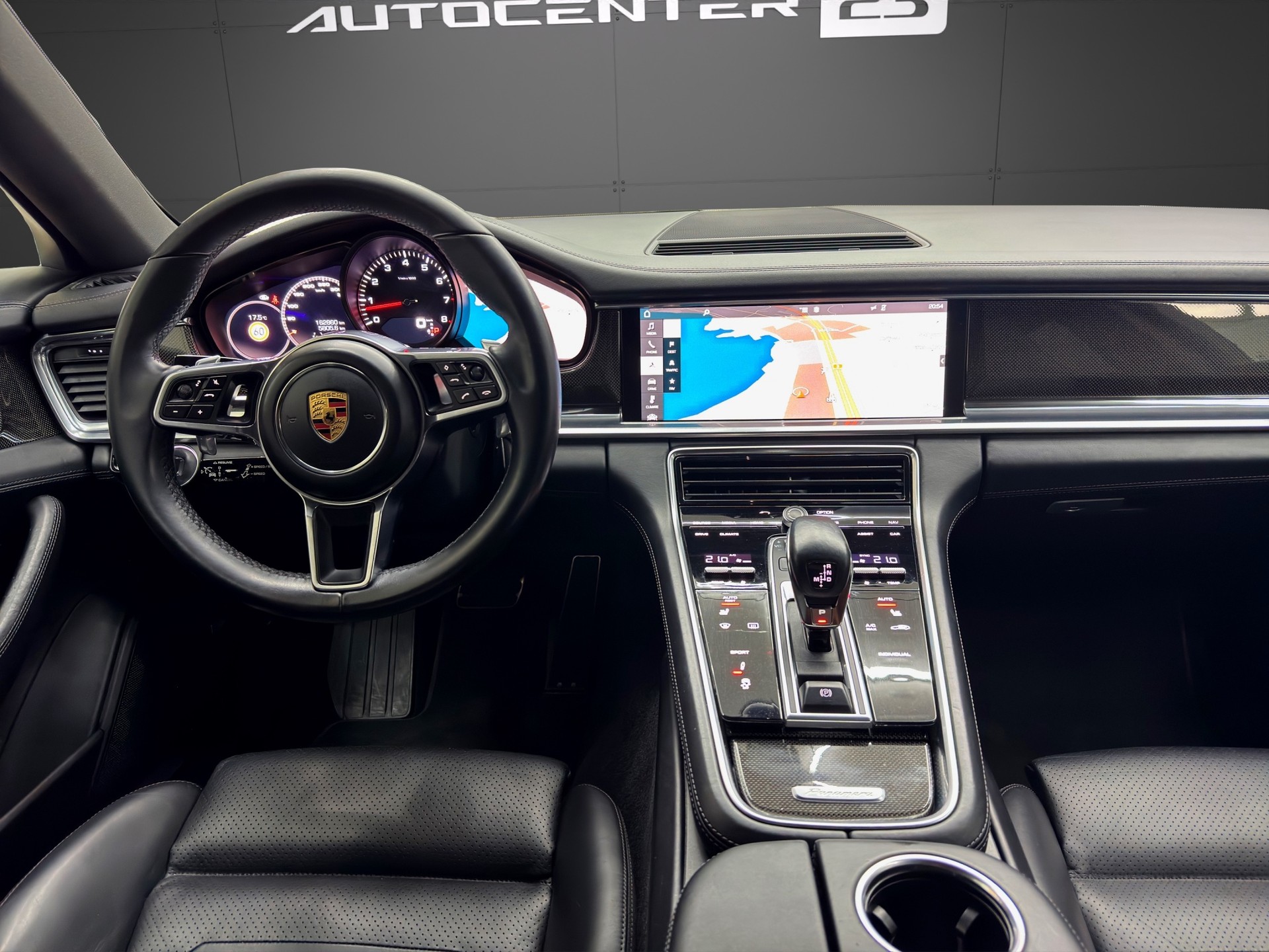 PORSCHE Panamera 4S PDK-image-11